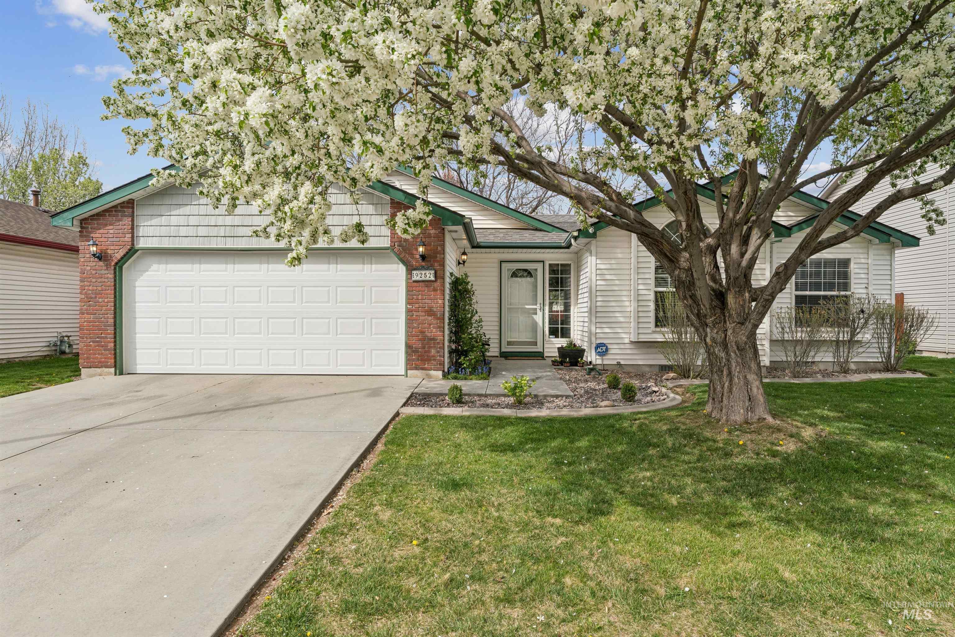 9252 W Calico Street, Boise, Idaho 83709, 3 Bedrooms, 2 Bathrooms, Residential For Sale, Price $450,000, 98982032