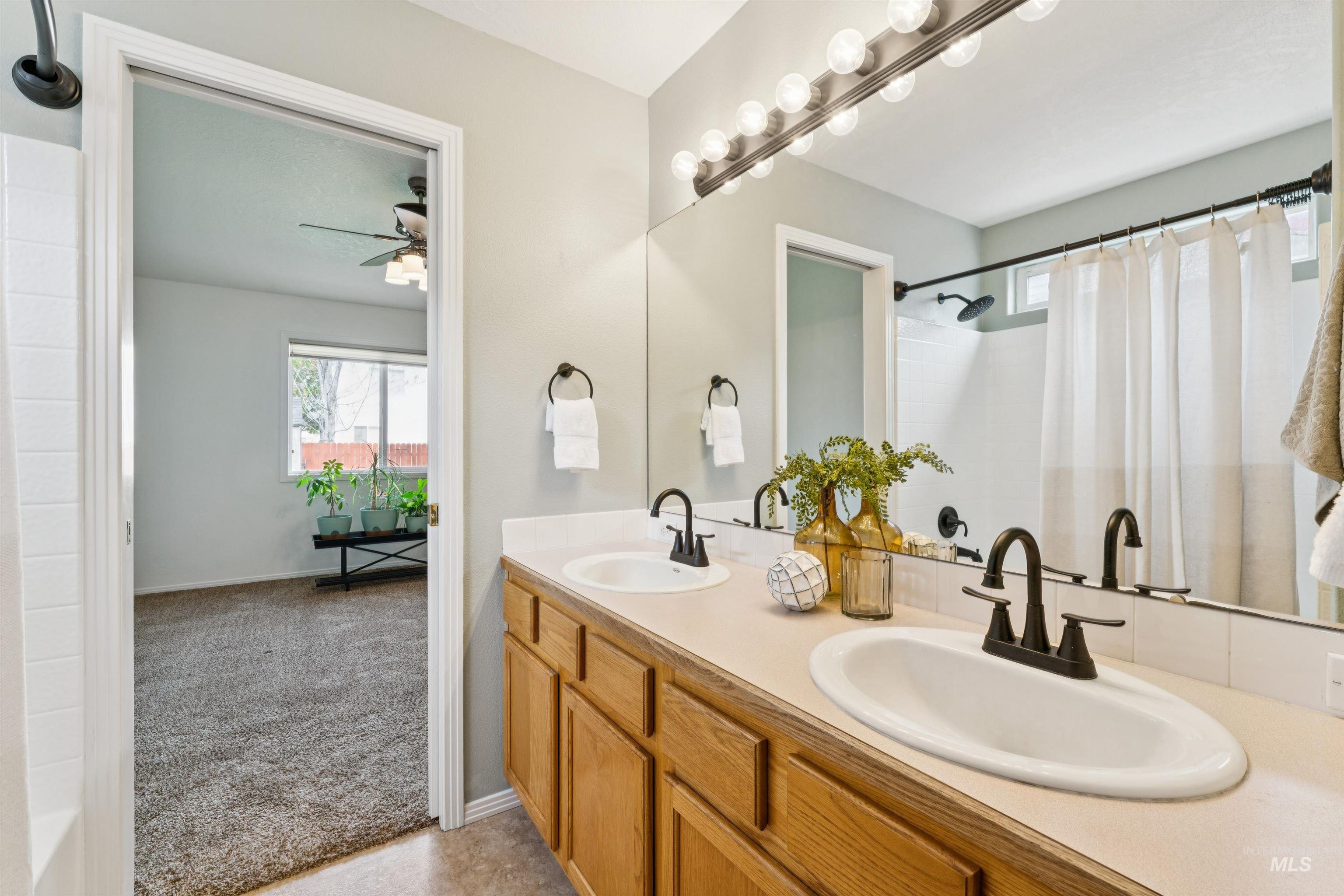 9252 W Calico Street, Boise, Idaho 83709, 3 Bedrooms, 2 Bathrooms, Residential For Sale, Price $450,000, 98982032