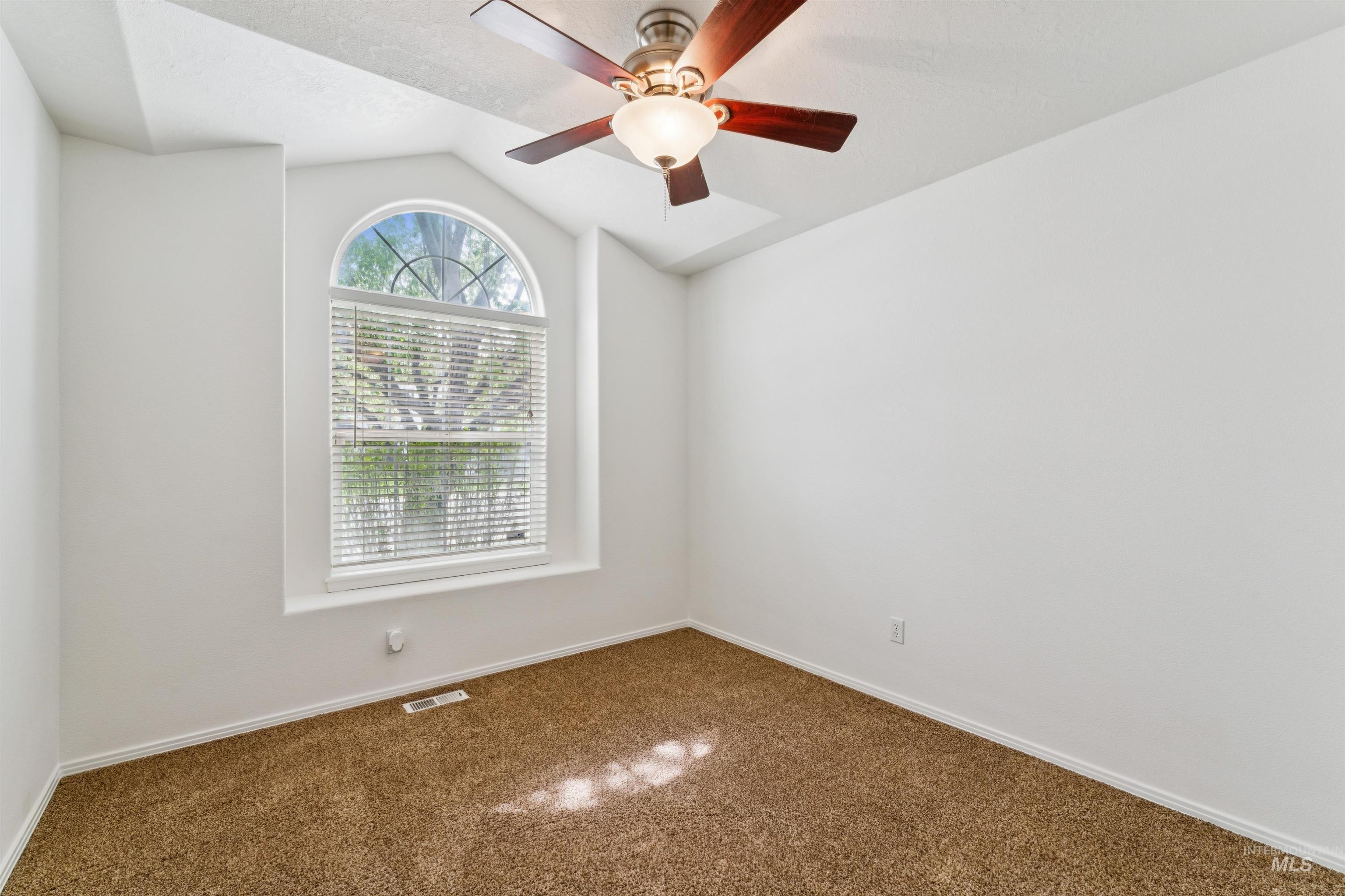 9252 W Calico Street, Boise, Idaho 83709, 3 Bedrooms, 2 Bathrooms, Residential For Sale, Price $450,000, 98982032