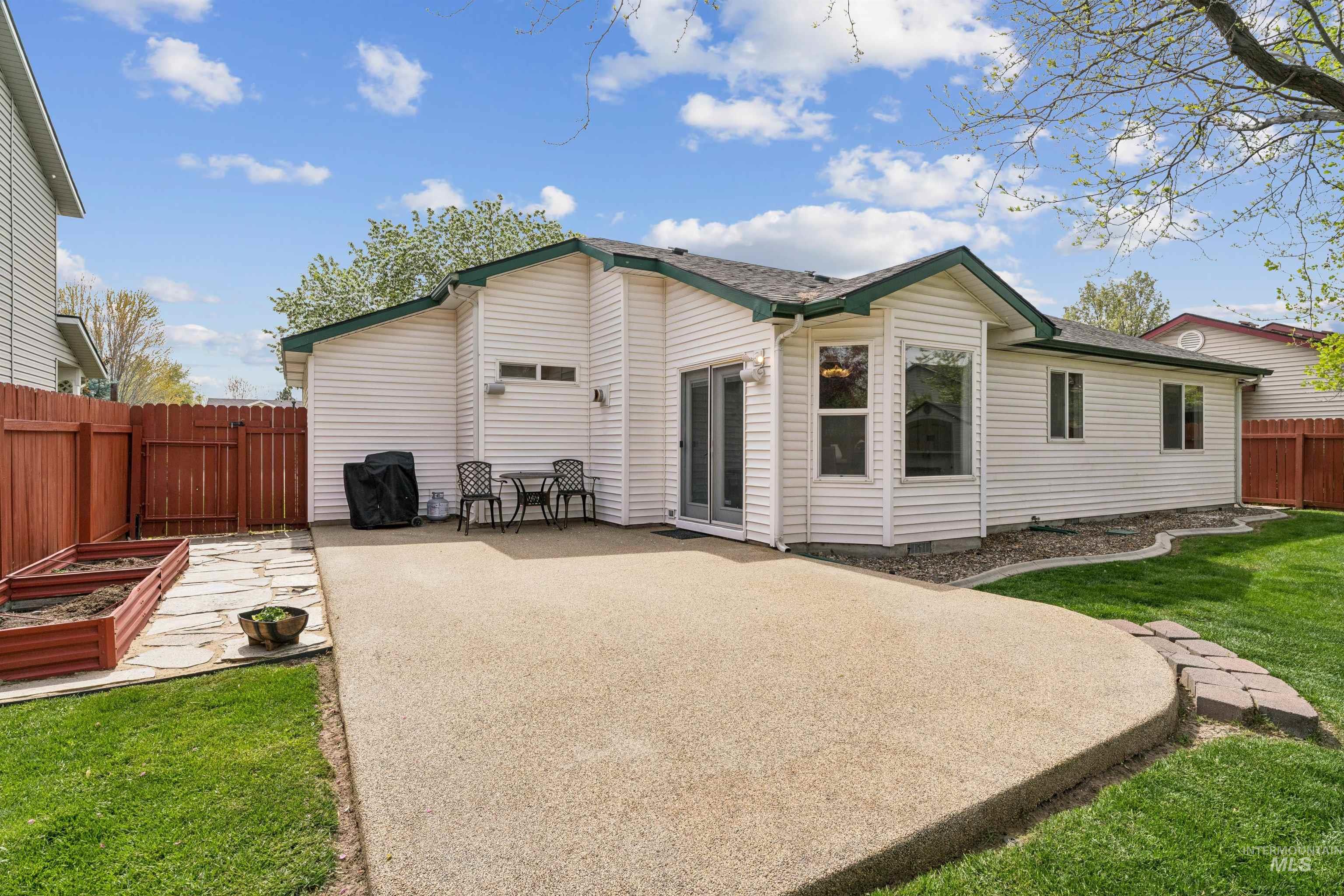 9252 W Calico Street, Boise, Idaho 83709, 3 Bedrooms, 2 Bathrooms, Residential For Sale, Price $450,000, 98982032