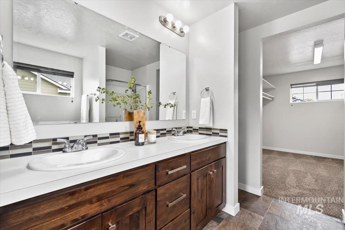 2949 NW 10th Ave, Meridian, Idaho 83646-3158, 4 Bedrooms, 2.5 Bathrooms, Residential For Sale, Price $546,900, 98982034