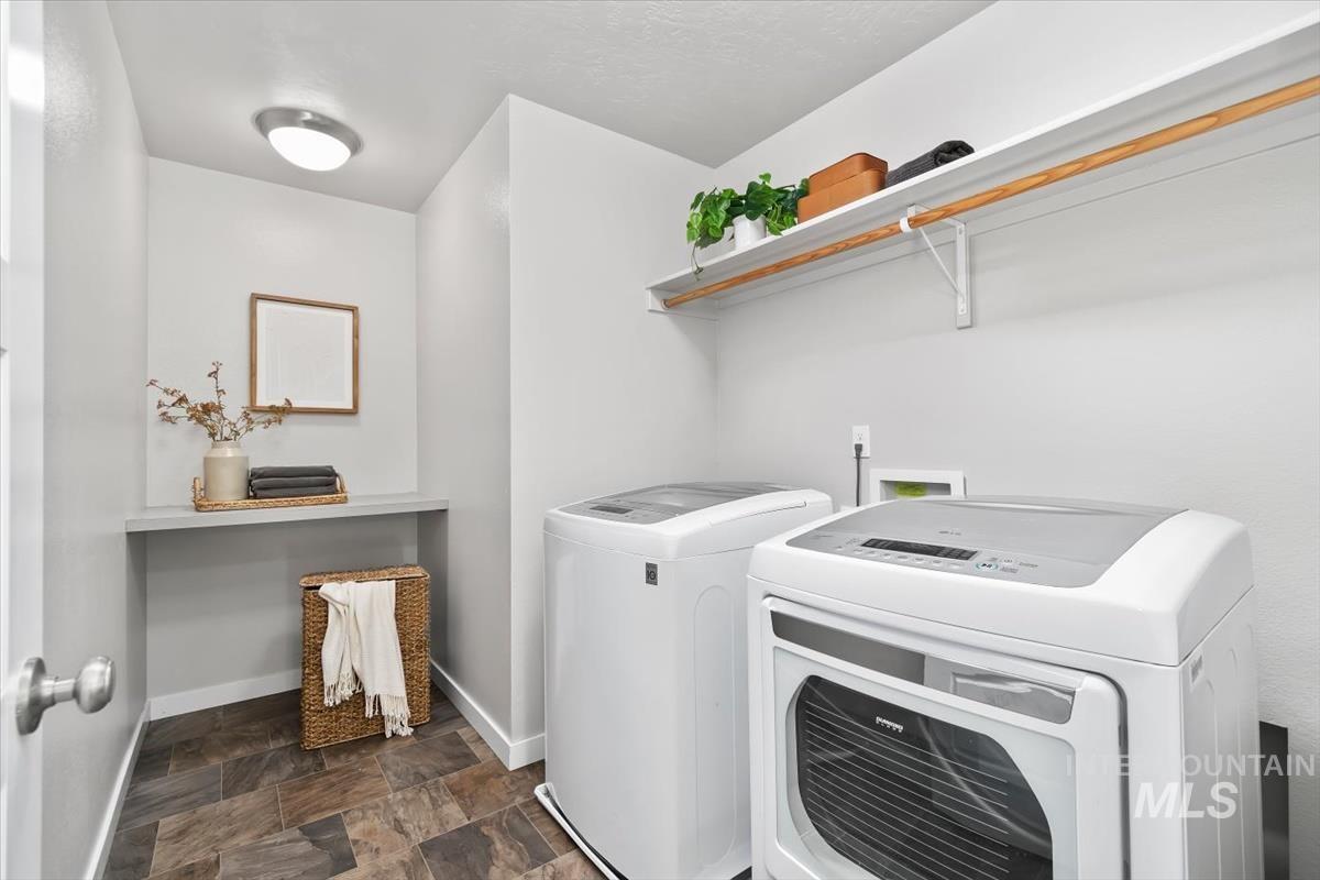 2949 NW 10th Ave, Meridian, Idaho 83646-3158, 4 Bedrooms, 2.5 Bathrooms, Residential For Sale, Price $546,900, 98982034