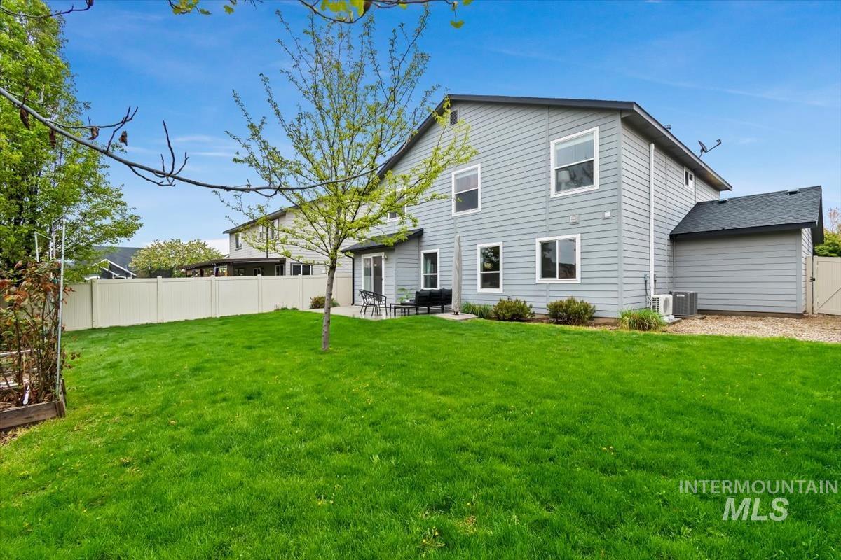 2949 NW 10th Ave, Meridian, Idaho 83646-3158, 4 Bedrooms, 2.5 Bathrooms, Residential For Sale, Price $546,900, 98982034