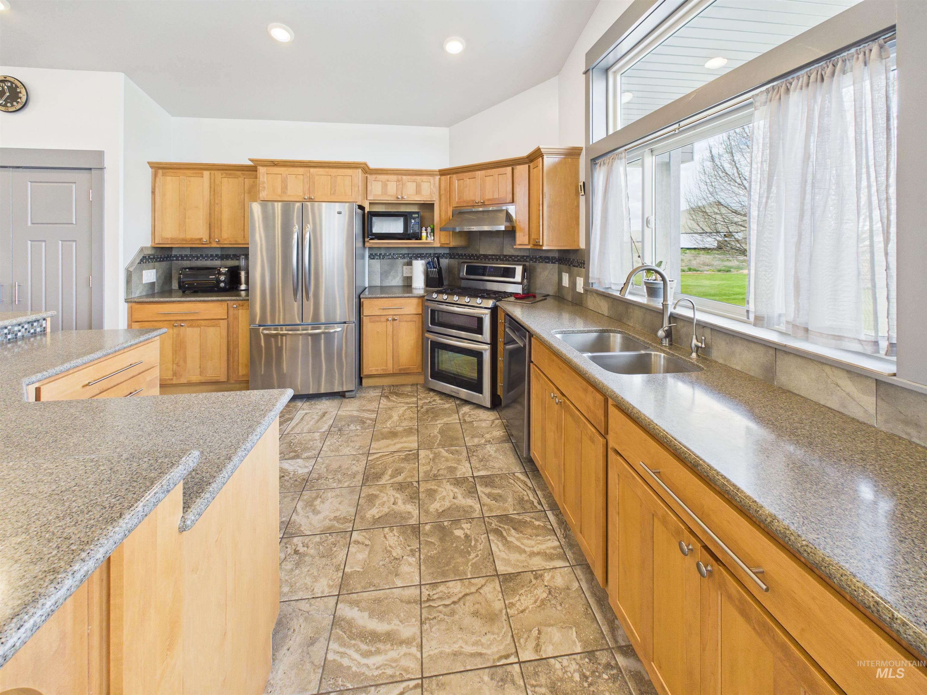 503 Heron Way, Rupert, Idaho 83350, 3 Bedrooms, 3 Bathrooms, Residential For Sale, Price $550,000, 98982036