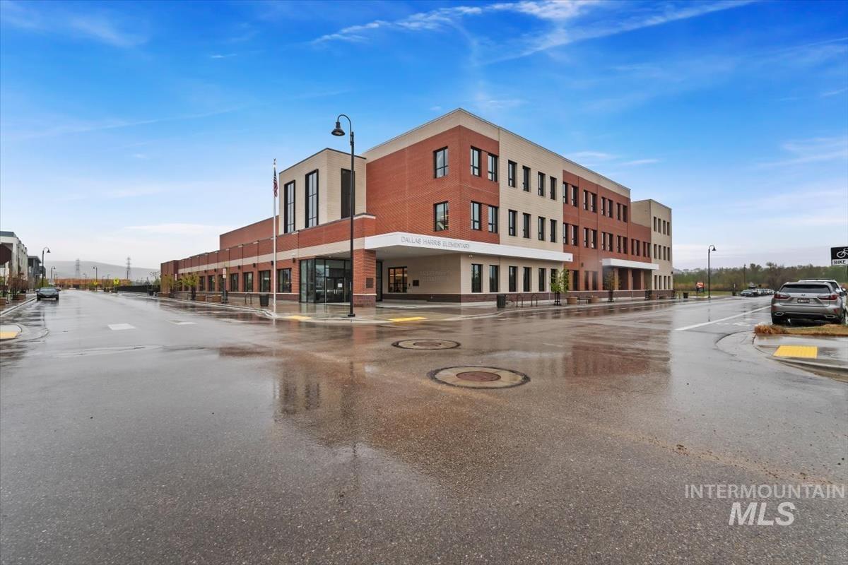 4495 E Timbersaw Dr, Boise, Idaho 83716, 4 Bedrooms, 2.5 Bathrooms, Residential For Sale, Price $899,900, 98982037