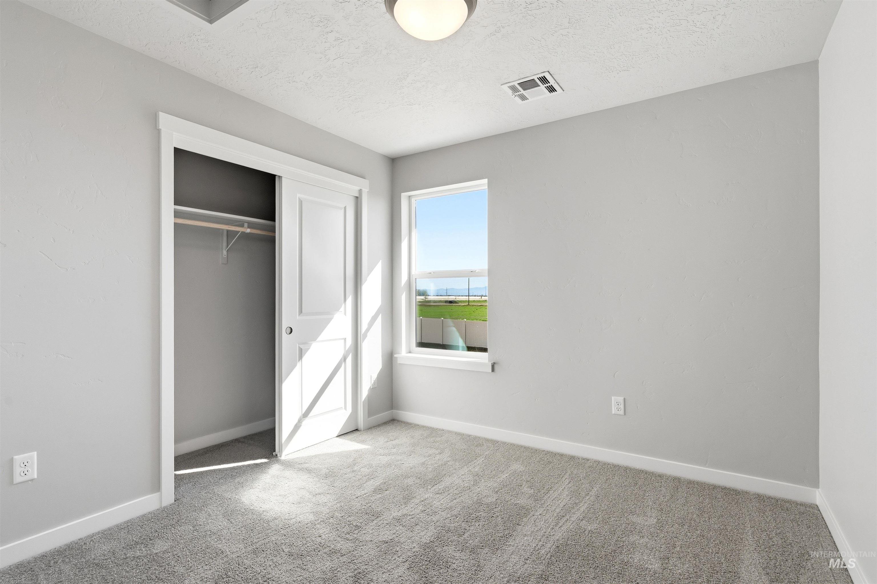 17557 Moon Ridge Pl, Nampa, Idaho 83687, 3 Bedrooms, 2.5 Bathrooms, Residential For Sale, Price $378,990, 98982038