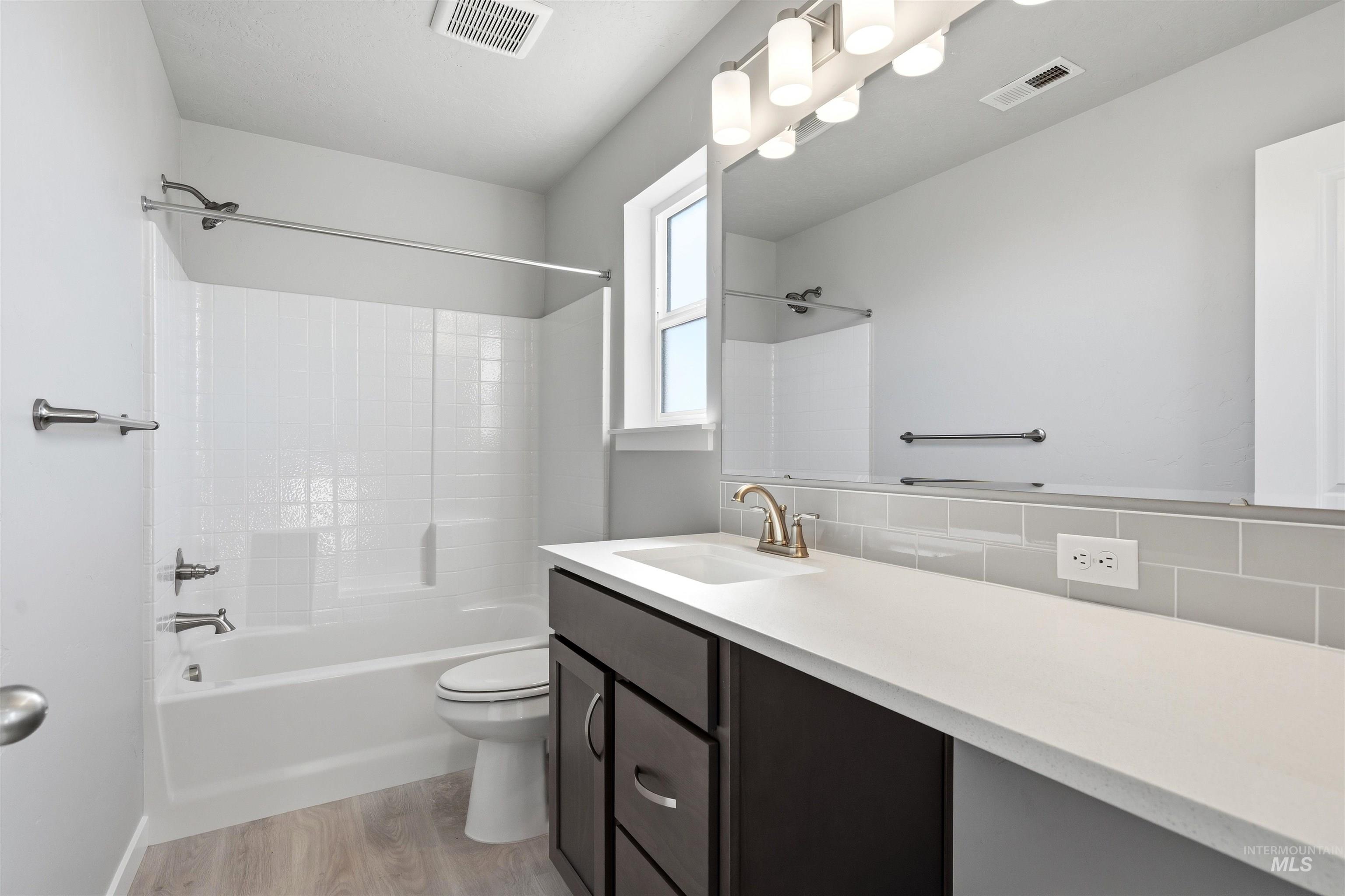 17557 Moon Ridge Pl, Nampa, Idaho 83687, 3 Bedrooms, 2.5 Bathrooms, Residential For Sale, Price $378,990, 98982038