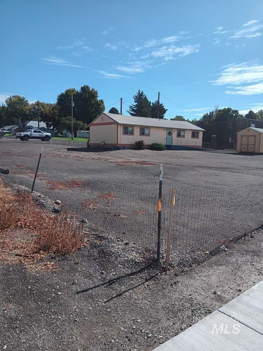 269 S State St, Hagerman, Idaho 83332, 1 Bedroom, 2 Bathrooms, Residential For Sale, Price $389,000, 98982039