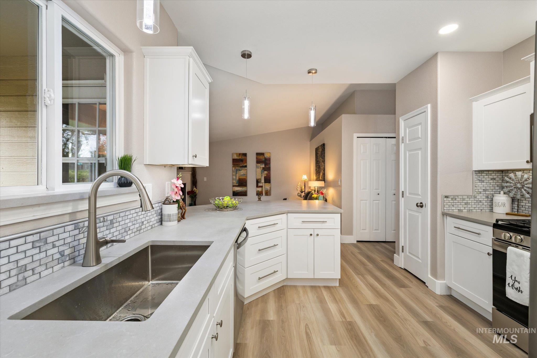 2250 N Amethyst, Meridian, Idaho 83646-0000, 3 Bedrooms, 2 Bathrooms, Residential For Sale, Price $494,000, 98982043