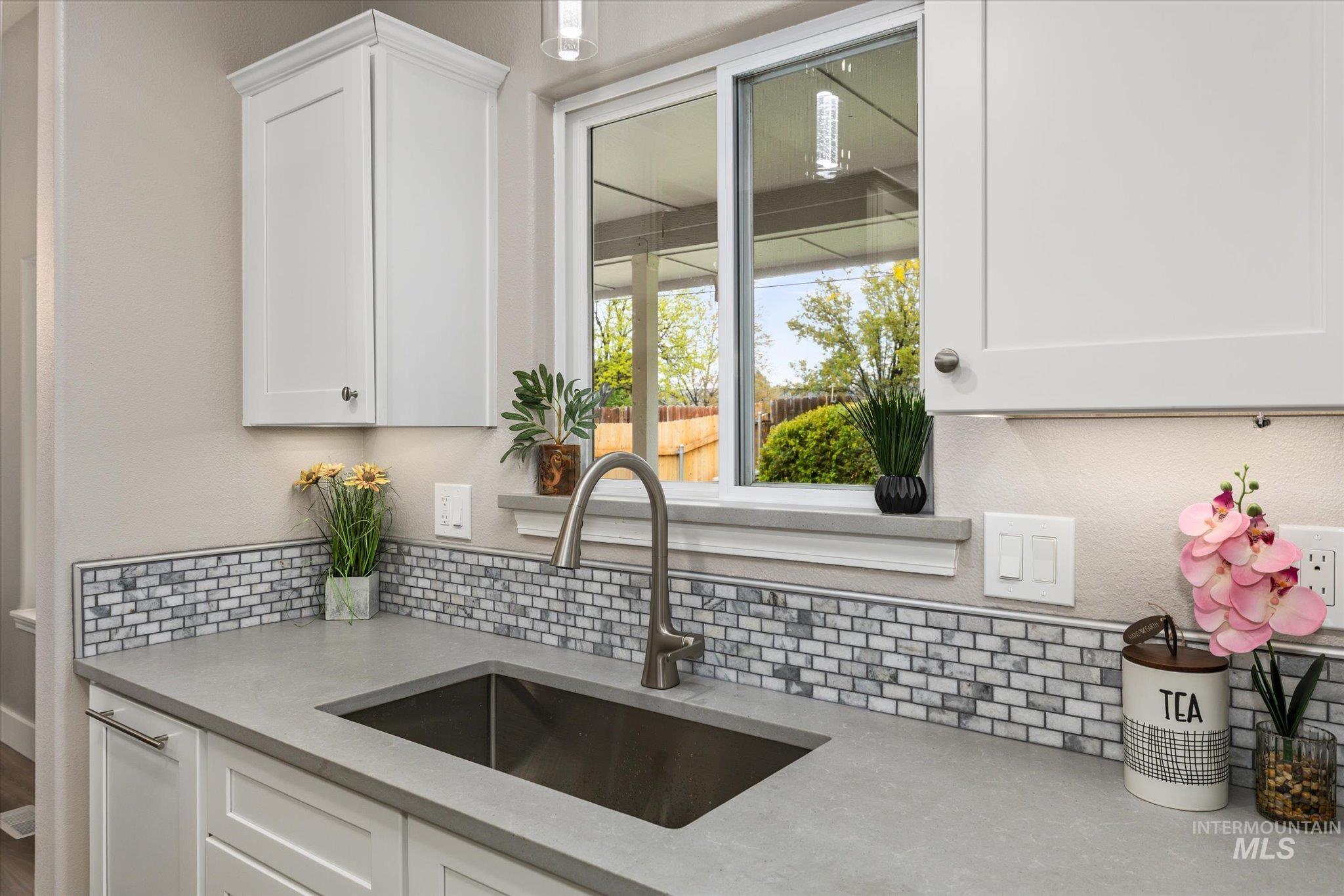 2250 N Amethyst, Meridian, Idaho 83646-0000, 3 Bedrooms, 2 Bathrooms, Residential For Sale, Price $494,000, 98982043