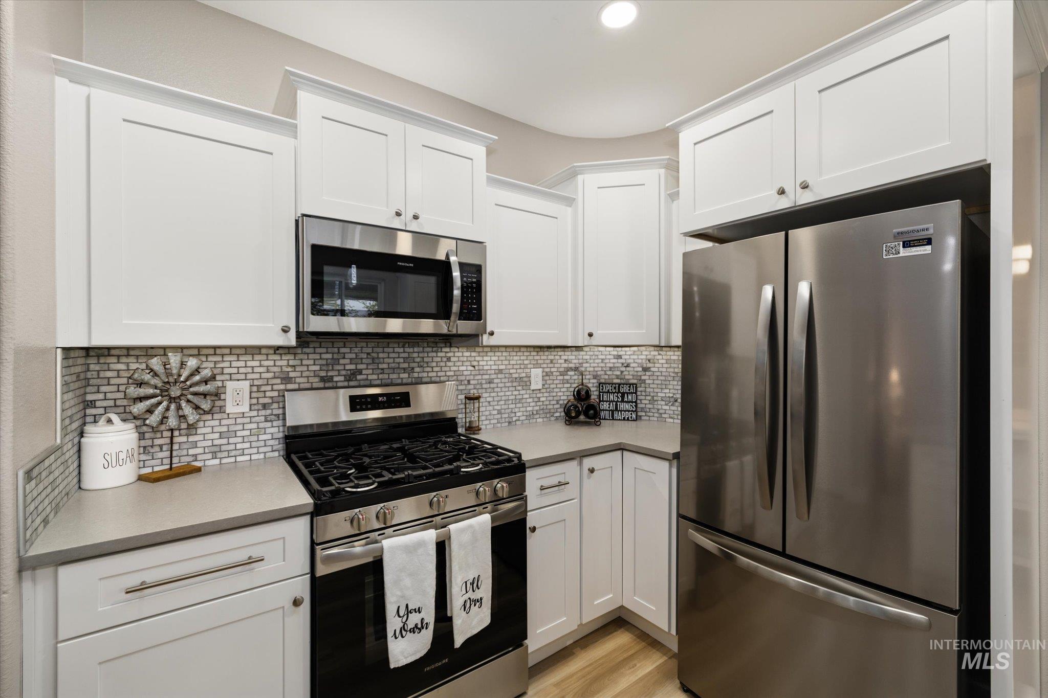 2250 N Amethyst, Meridian, Idaho 83646-0000, 3 Bedrooms, 2 Bathrooms, Residential For Sale, Price $494,000, 98982043