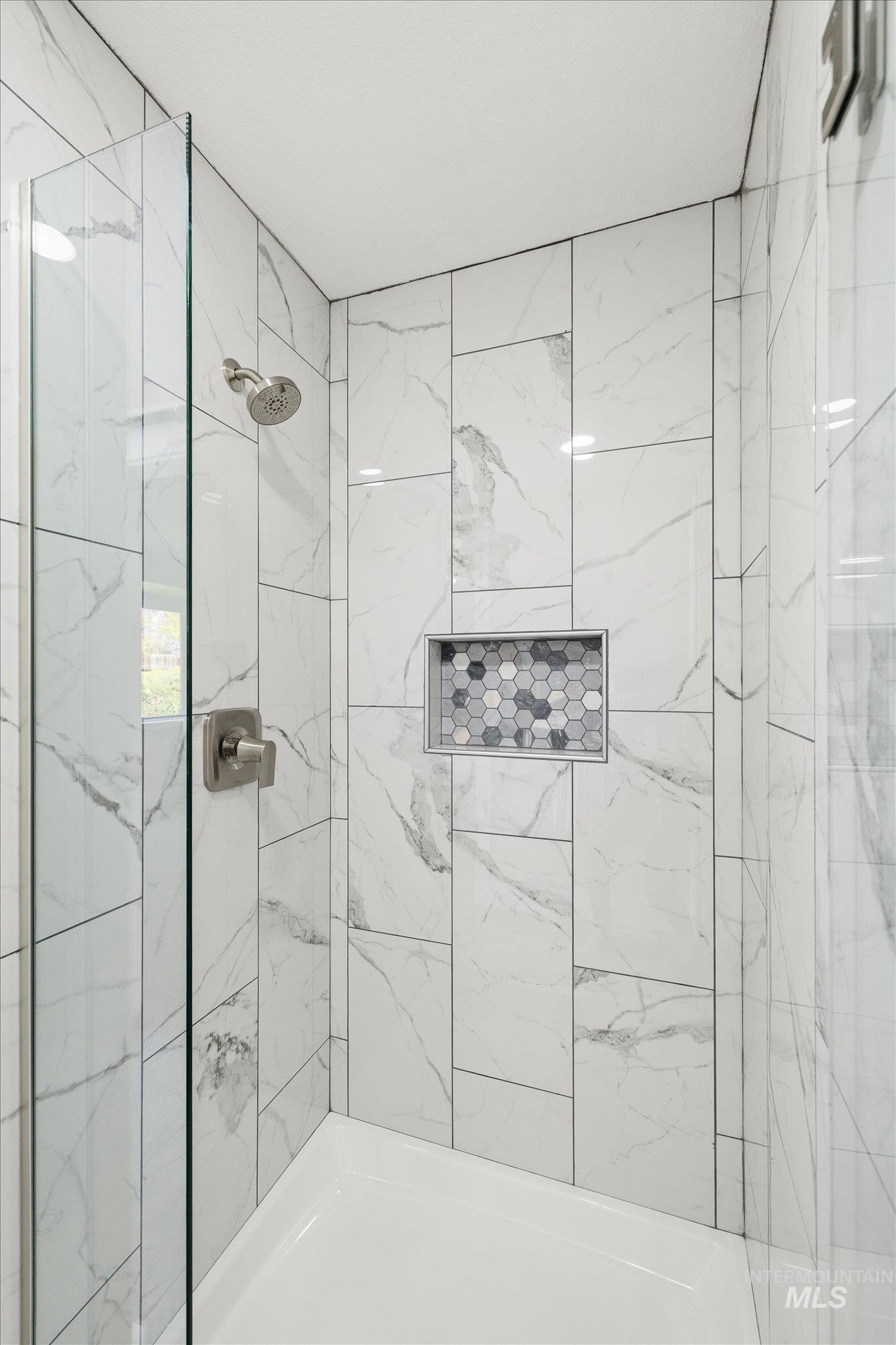 2250 N Amethyst, Meridian, Idaho 83646-0000, 3 Bedrooms, 2 Bathrooms, Residential For Sale, Price $494,000, 98982043