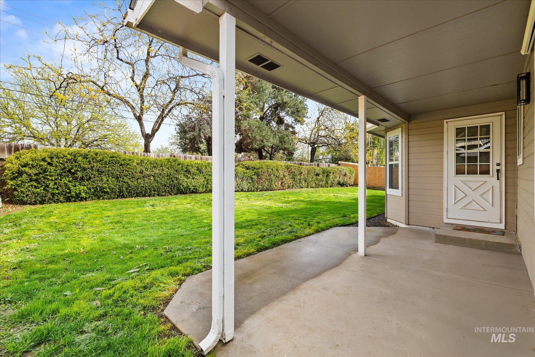 2250 N Amethyst, Meridian, Idaho 83646-0000, 3 Bedrooms, 2 Bathrooms, Residential For Sale, Price $494,000, 98982043