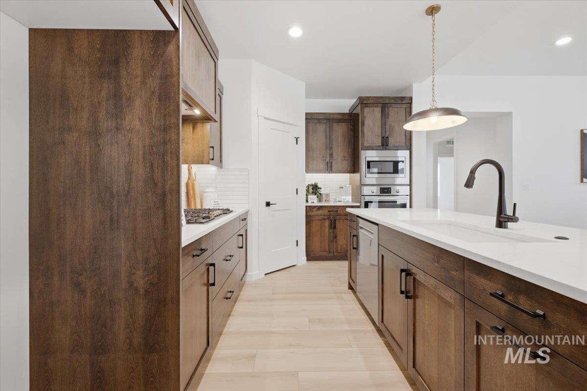 910 Whitewater Way, Emmett, Idaho 83617, 3 Bedrooms, 2.5 Bathrooms, Residential For Sale, Price $547,500, 98982048