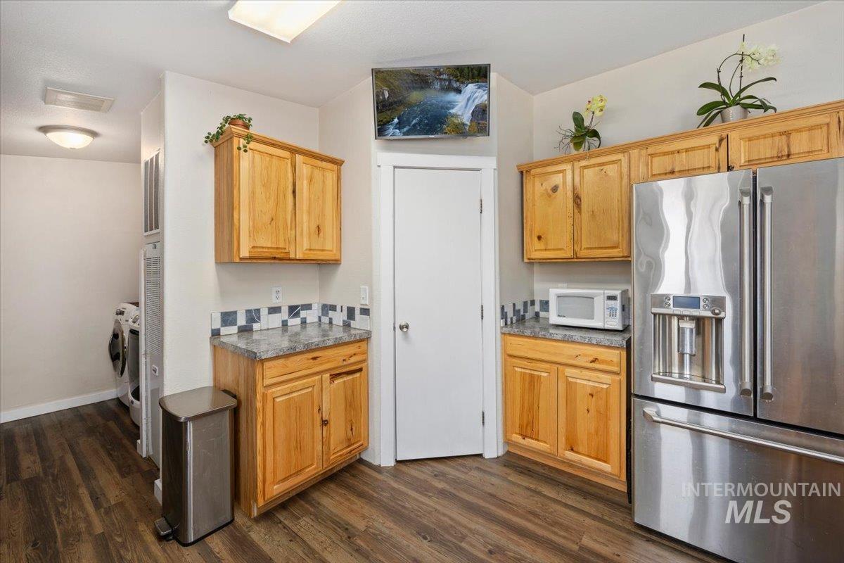 374 North 120 East, Shoshone, Idaho 83352, 3 Bedrooms, 2 Bathrooms, Residential For Sale, Price $475,000, 98982050