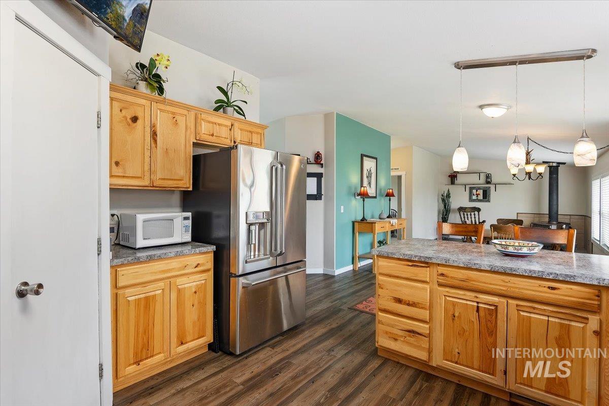 374 North 120 East, Shoshone, Idaho 83352, 3 Bedrooms, 2 Bathrooms, Residential For Sale, Price $475,000, 98982050