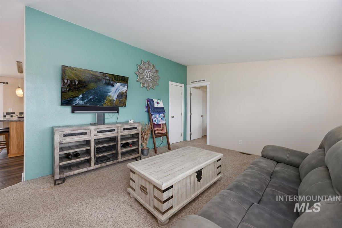 374 North 120 East, Shoshone, Idaho 83352, 3 Bedrooms, 2 Bathrooms, Residential For Sale, Price $475,000, 98982050