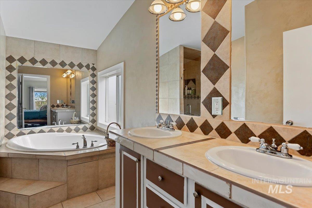 374 North 120 East, Shoshone, Idaho 83352, 3 Bedrooms, 2 Bathrooms, Residential For Sale, Price $475,000, 98982050