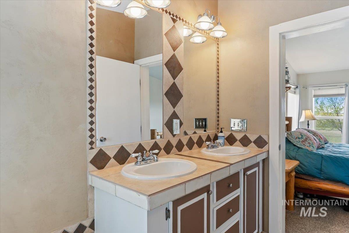 374 North 120 East, Shoshone, Idaho 83352, 3 Bedrooms, 2 Bathrooms, Residential For Sale, Price $475,000, 98982050