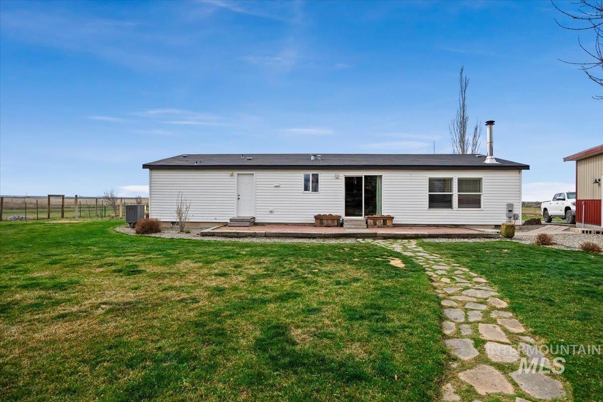 374 North 120 East, Shoshone, Idaho 83352, 3 Bedrooms, 2 Bathrooms, Residential For Sale, Price $475,000, 98982050