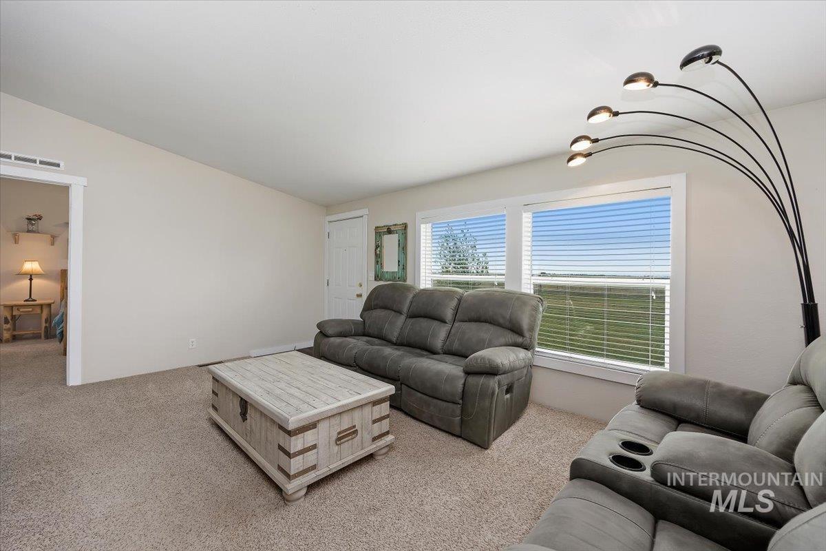 374 North 120 East, Shoshone, Idaho 83352, 3 Bedrooms, 2 Bathrooms, Residential For Sale, Price $475,000, 98982050