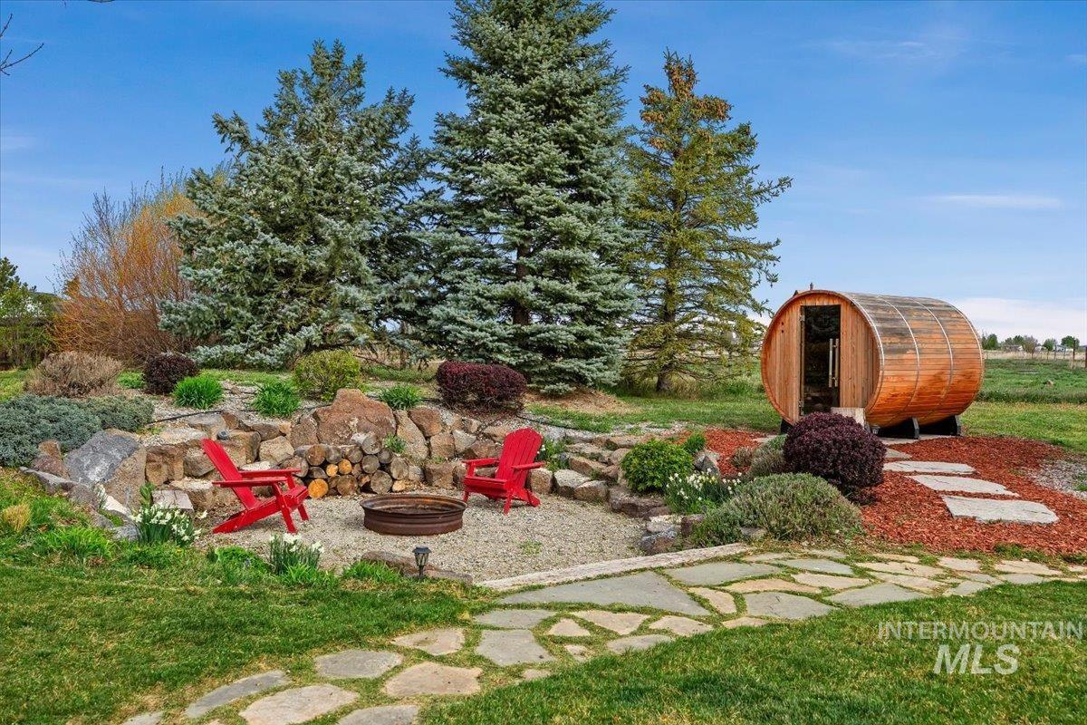 374 North 120 East, Shoshone, Idaho 83352, 3 Bedrooms, 2 Bathrooms, Residential For Sale, Price $475,000, 98982050