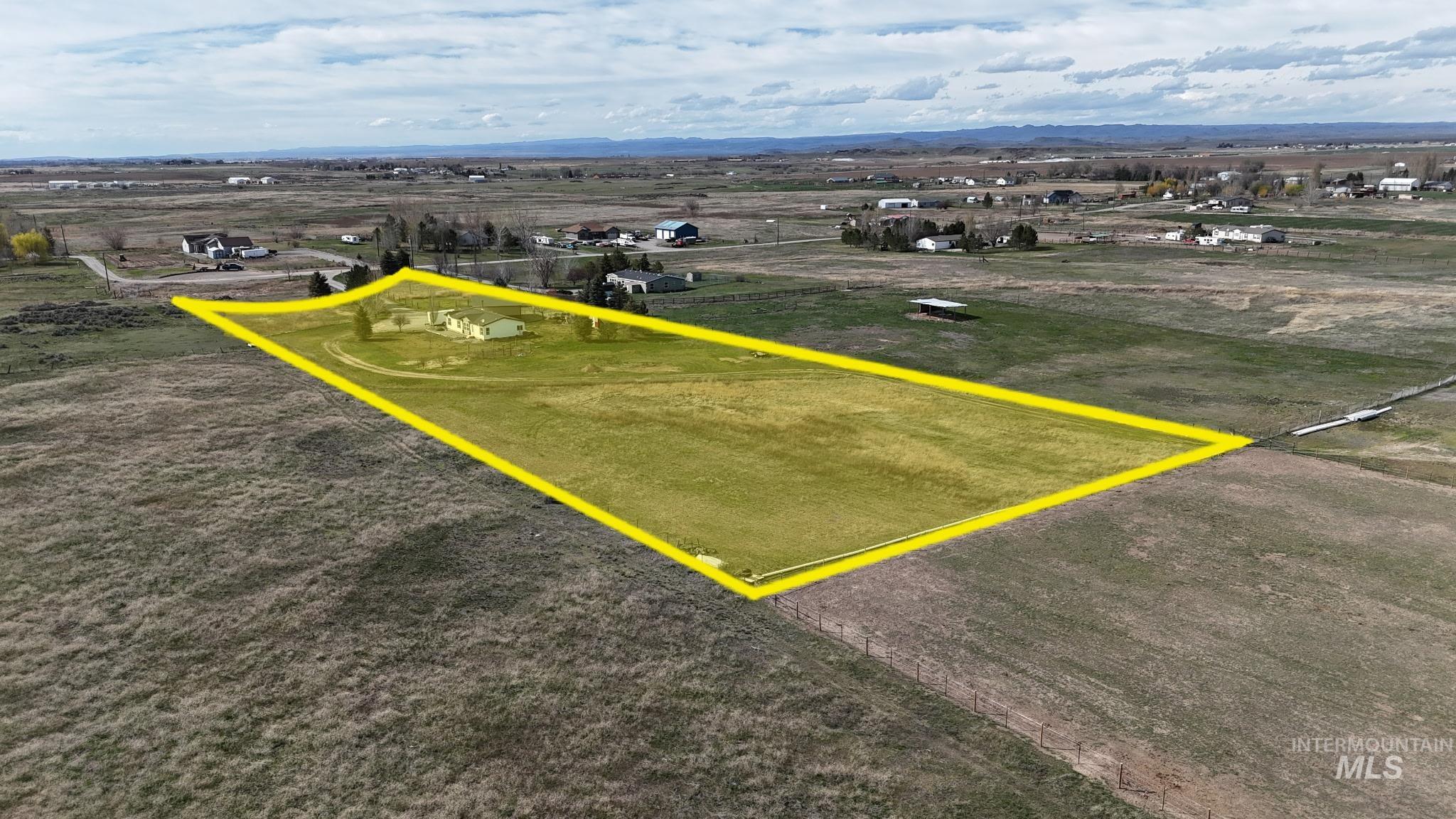 374 North 120 East, Shoshone, Idaho 83352, 3 Bedrooms, 2 Bathrooms, Residential For Sale, Price $475,000, 98982050