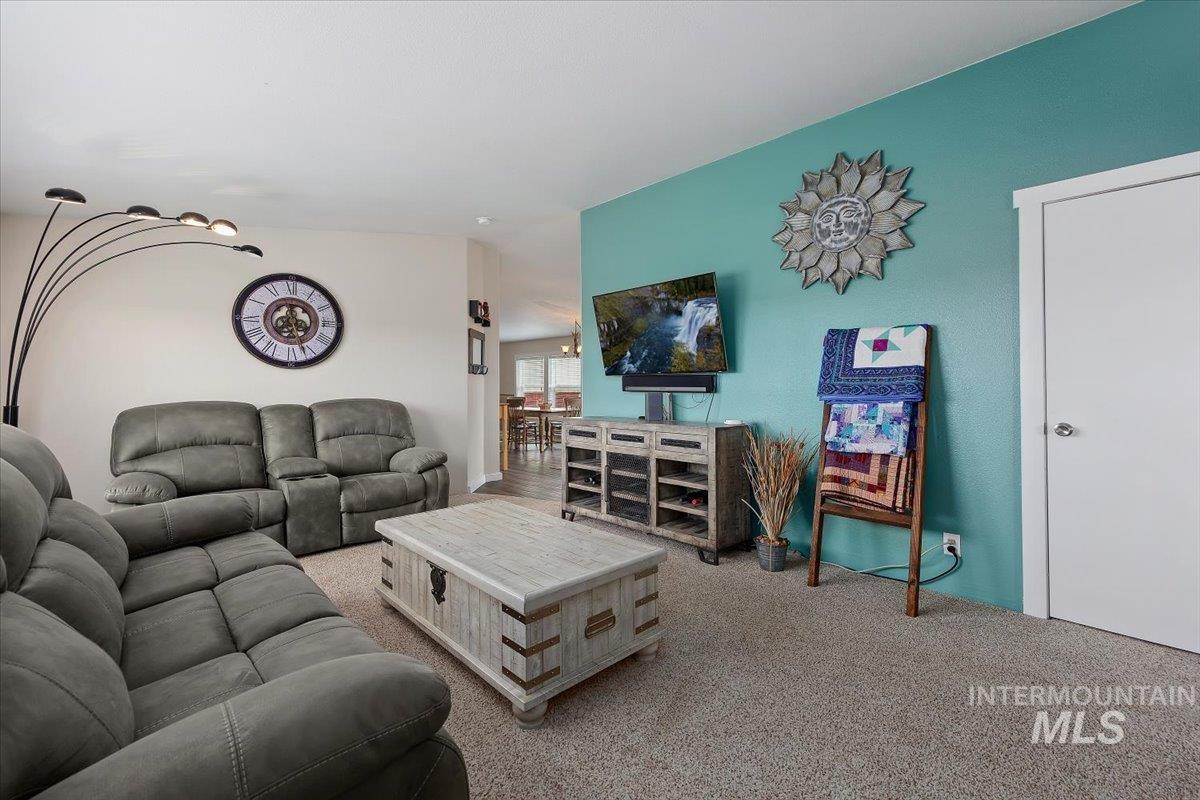 374 North 120 East, Shoshone, Idaho 83352, 3 Bedrooms, 2 Bathrooms, Residential For Sale, Price $475,000, 98982050