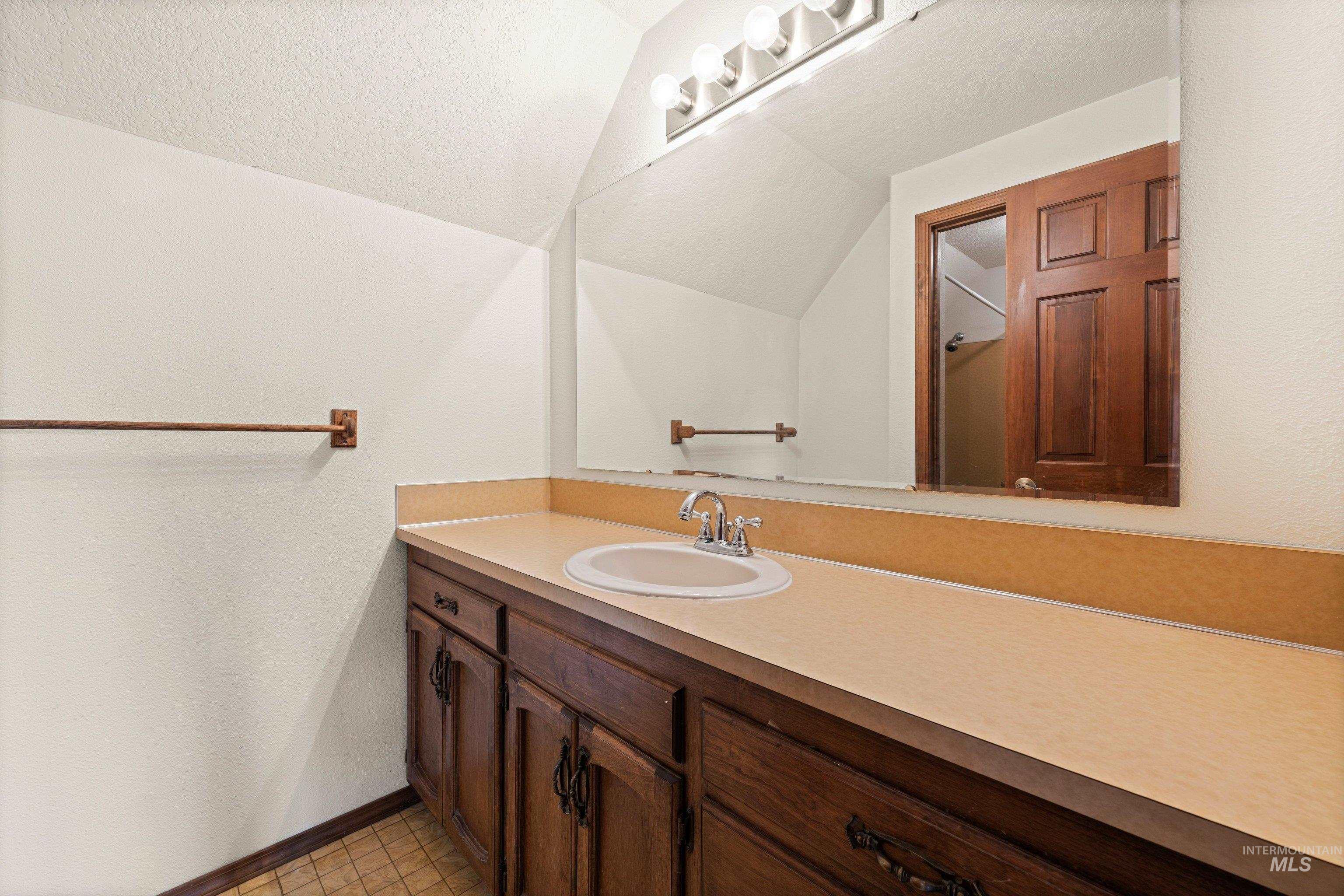 1921 N Incline Way, Meridian, Idaho 83646, 4 Bedrooms, 2.5 Bathrooms, Residential For Sale, Price $565,000, 98982051