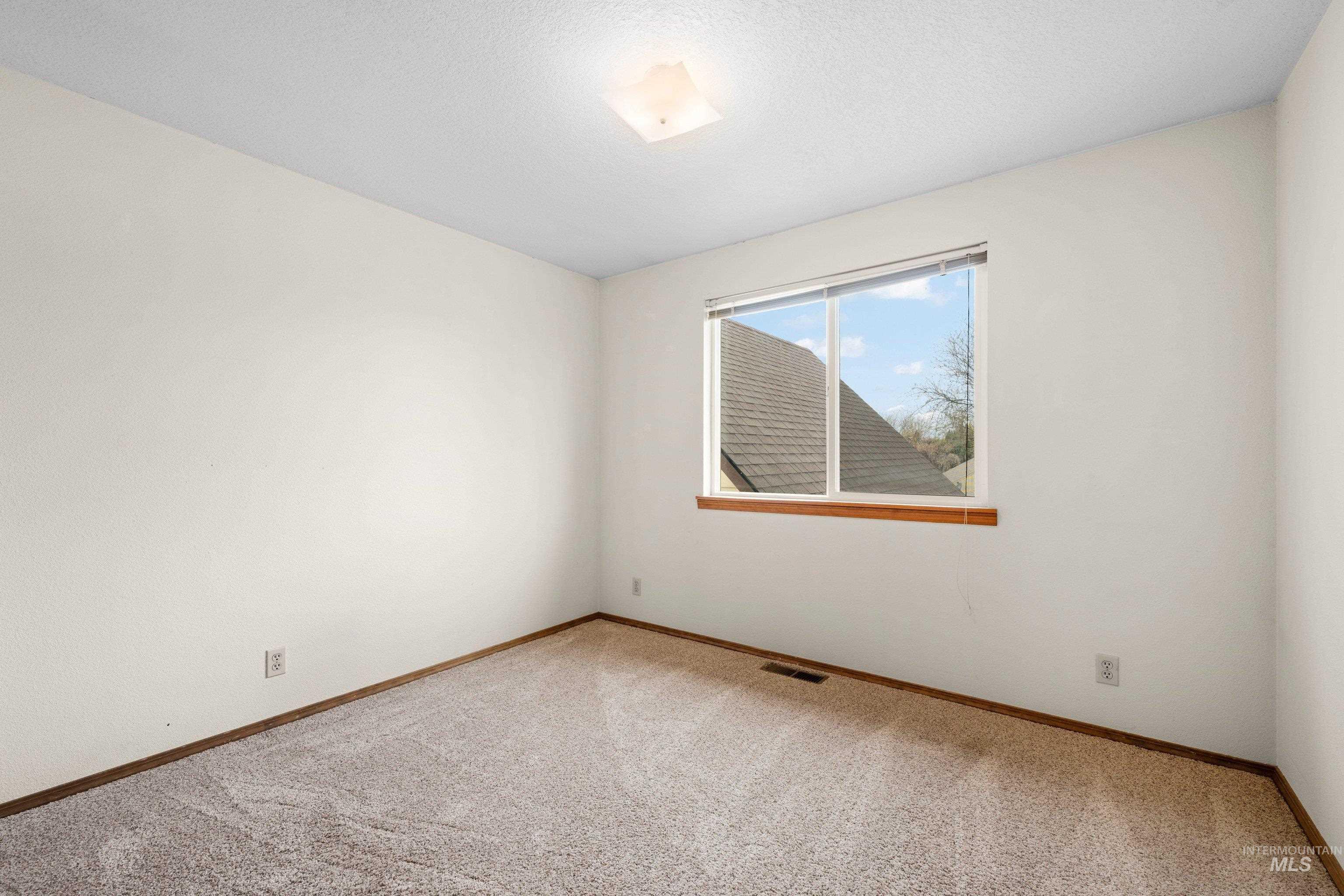 1921 N Incline Way, Meridian, Idaho 83646, 4 Bedrooms, 2.5 Bathrooms, Residential For Sale, Price $565,000, 98982051