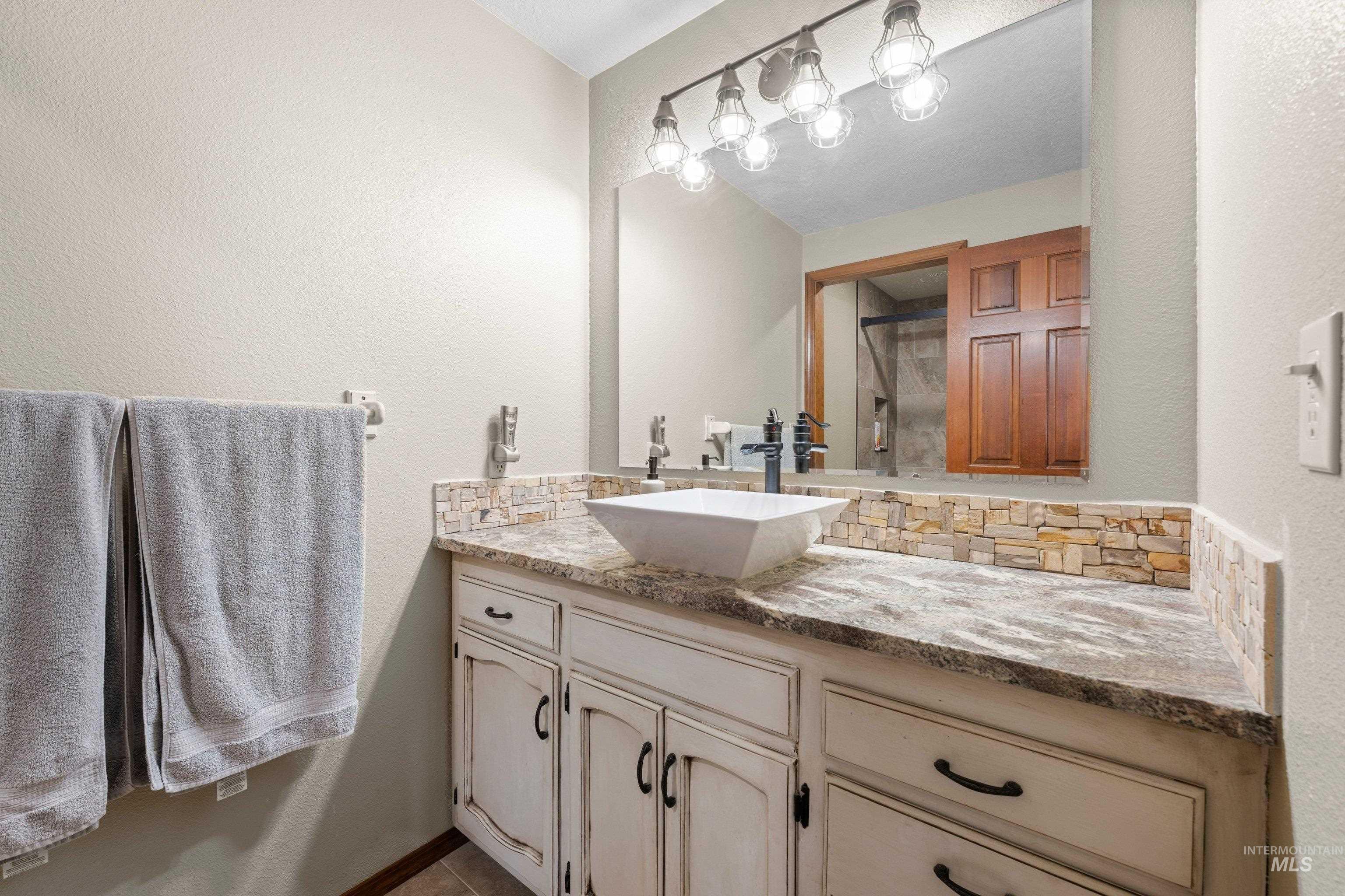 1921 N Incline Way, Meridian, Idaho 83646, 4 Bedrooms, 2.5 Bathrooms, Residential For Sale, Price $565,000, 98982051