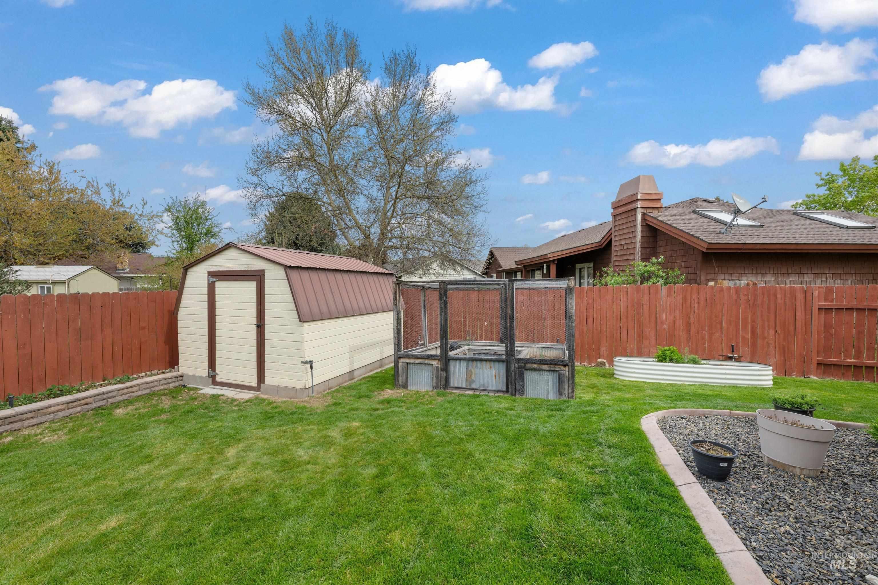 1921 N Incline Way, Meridian, Idaho 83646, 4 Bedrooms, 2.5 Bathrooms, Residential For Sale, Price $565,000, 98982051