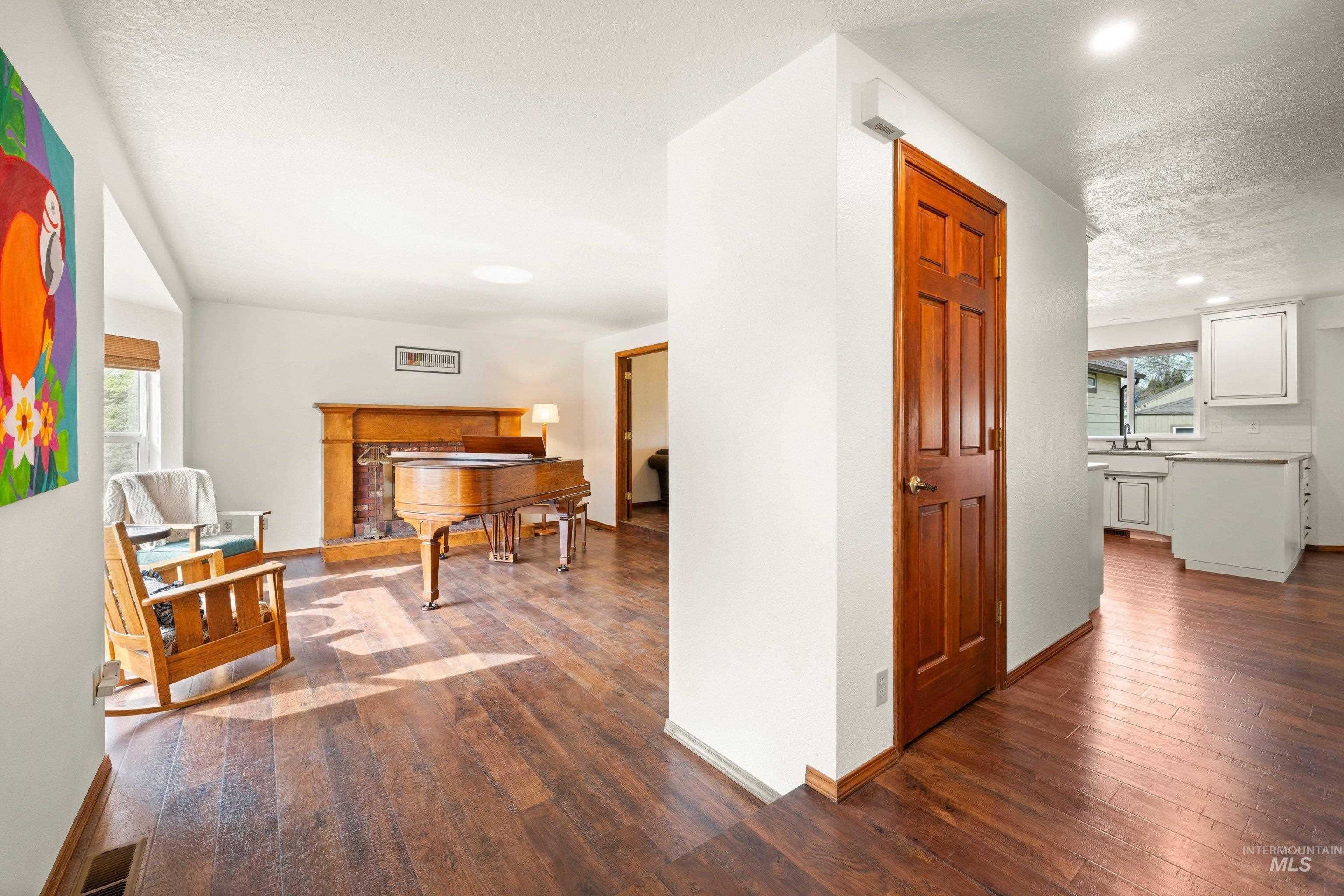 1921 N Incline Way, Meridian, Idaho 83646, 4 Bedrooms, 2.5 Bathrooms, Residential For Sale, Price $565,000, 98982051