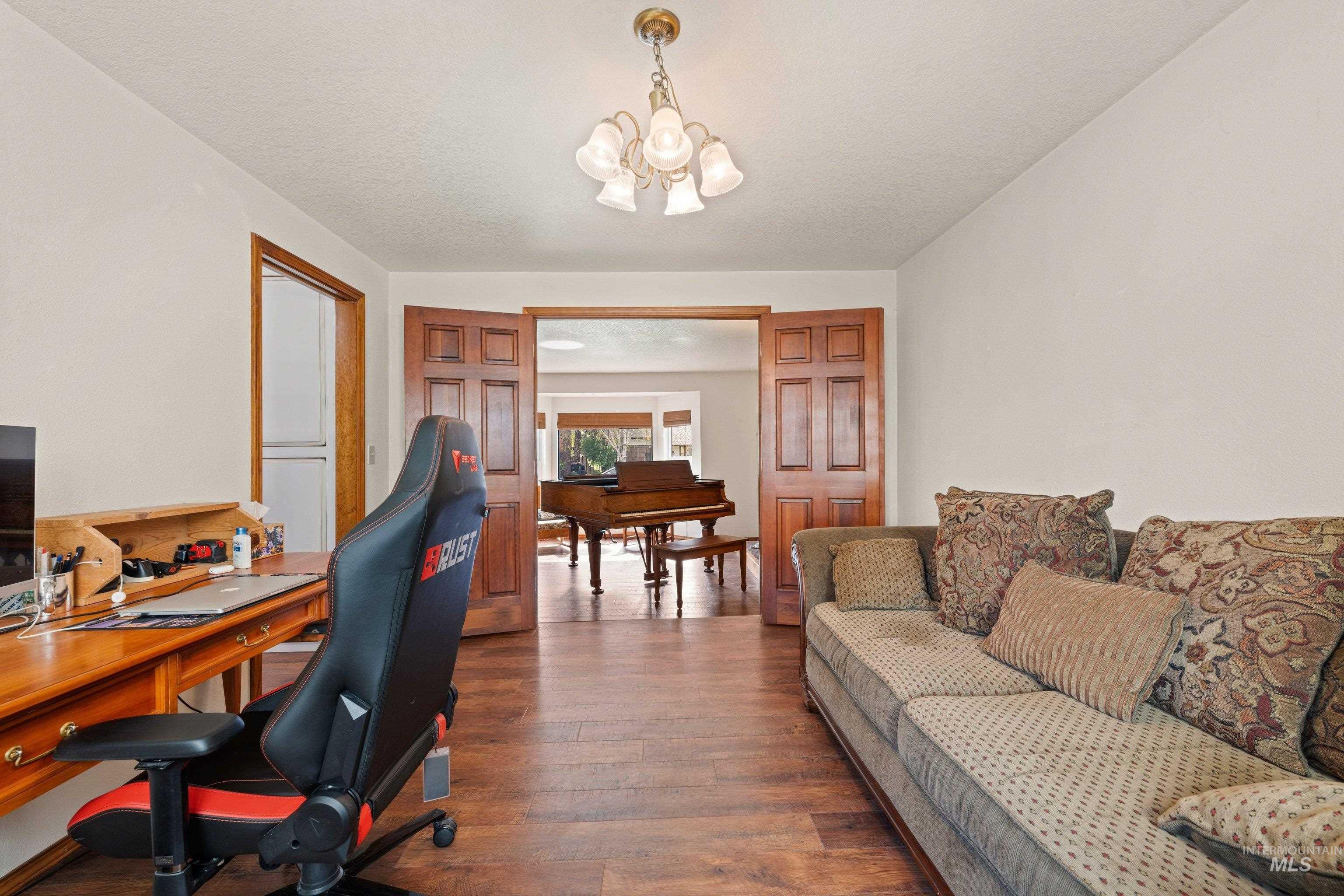 1921 N Incline Way, Meridian, Idaho 83646, 4 Bedrooms, 2.5 Bathrooms, Residential For Sale, Price $565,000, 98982051