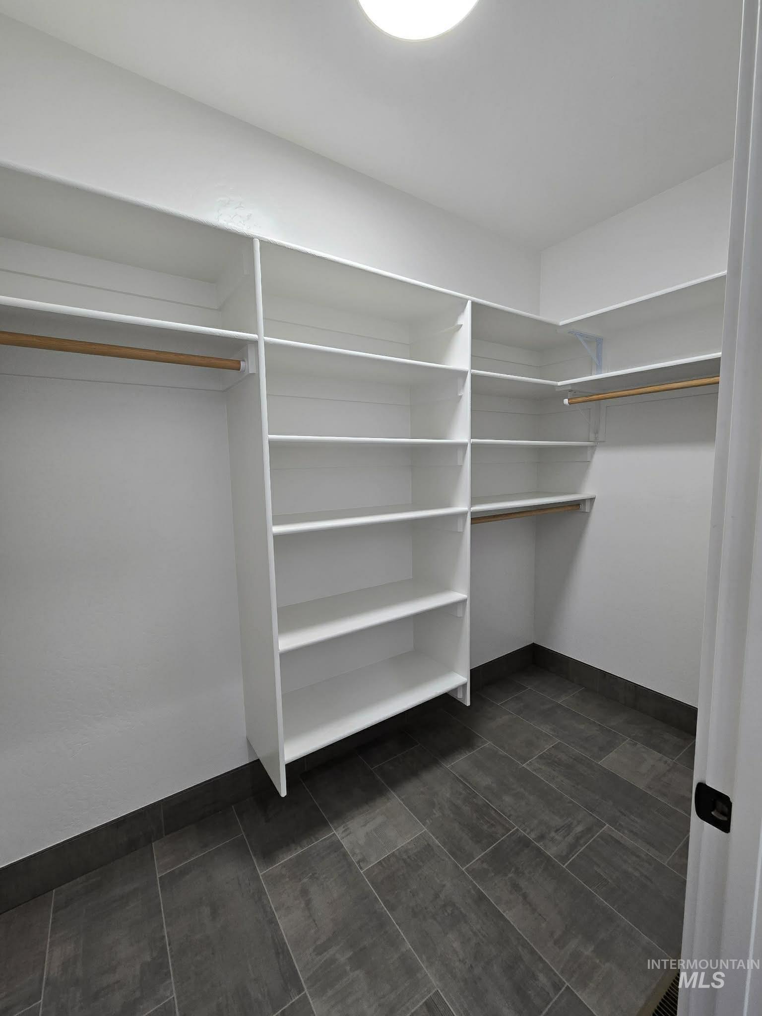 830 Salmon Dr, Heyburn, Idaho 83336, 3 Bedrooms, 2 Bathrooms, Residential For Sale, Price $419,999, 98982052