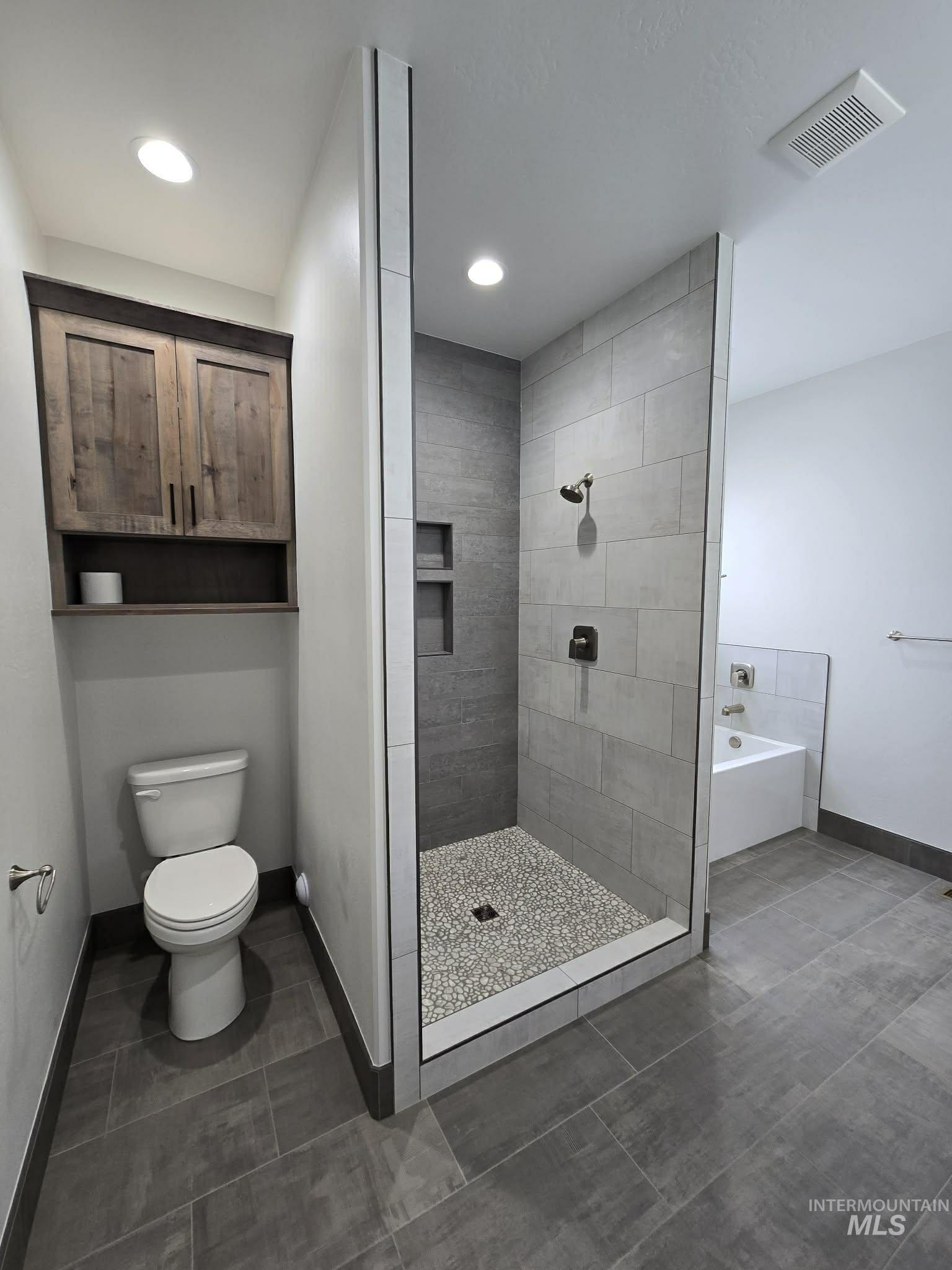 830 Salmon Dr, Heyburn, Idaho 83336, 3 Bedrooms, 2 Bathrooms, Residential For Sale, Price $419,999, 98982052