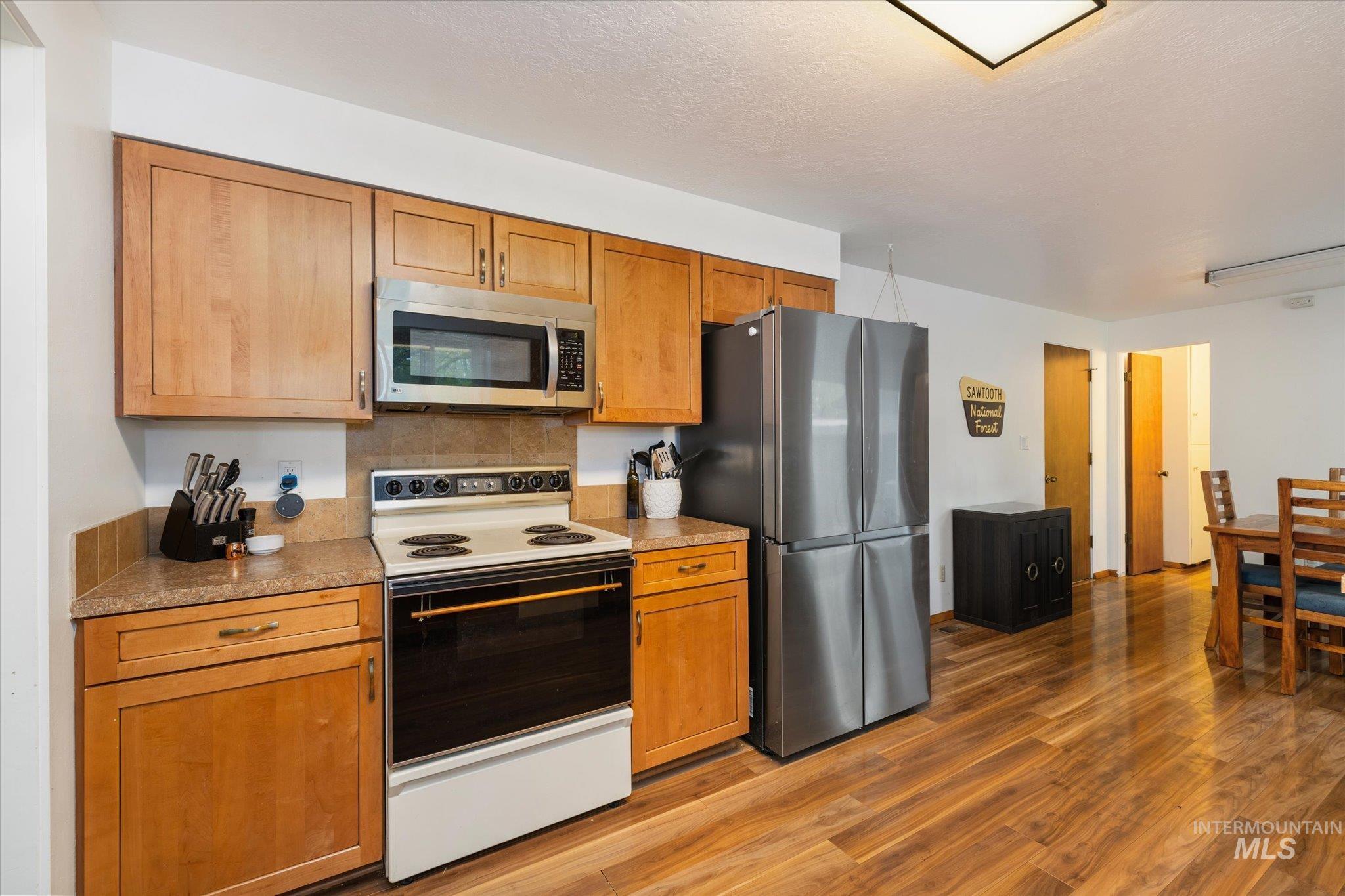 6159 S Grandjean Pl, Boise, Idaho 83709, 3 Bedrooms, 1.5 Bathrooms, Residential For Sale, Price $399,000,MLS 98982054