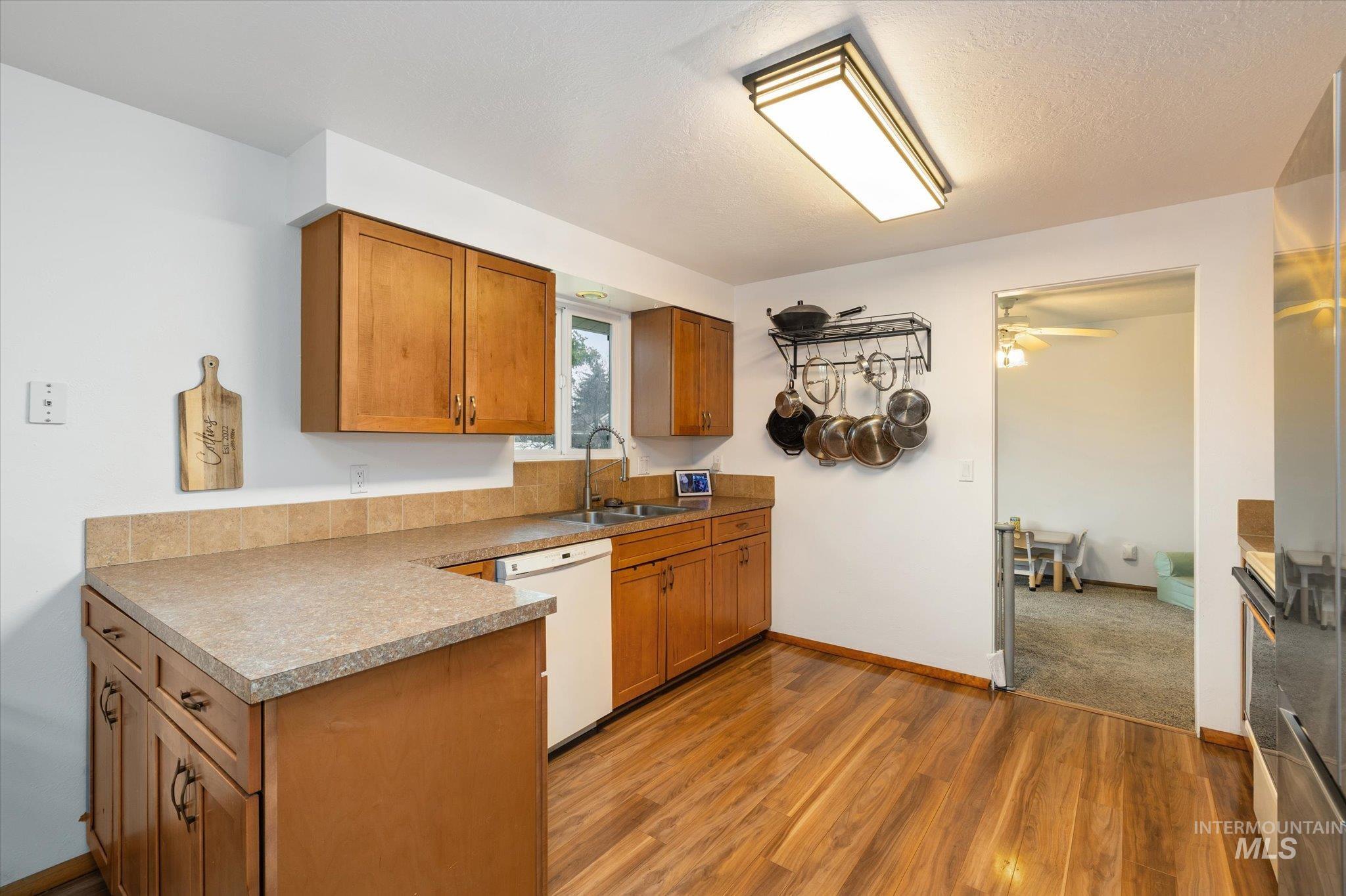 6159 S Grandjean Pl, Boise, Idaho 83709, 3 Bedrooms, 1.5 Bathrooms, Residential For Sale, Price $399,000,MLS 98982054