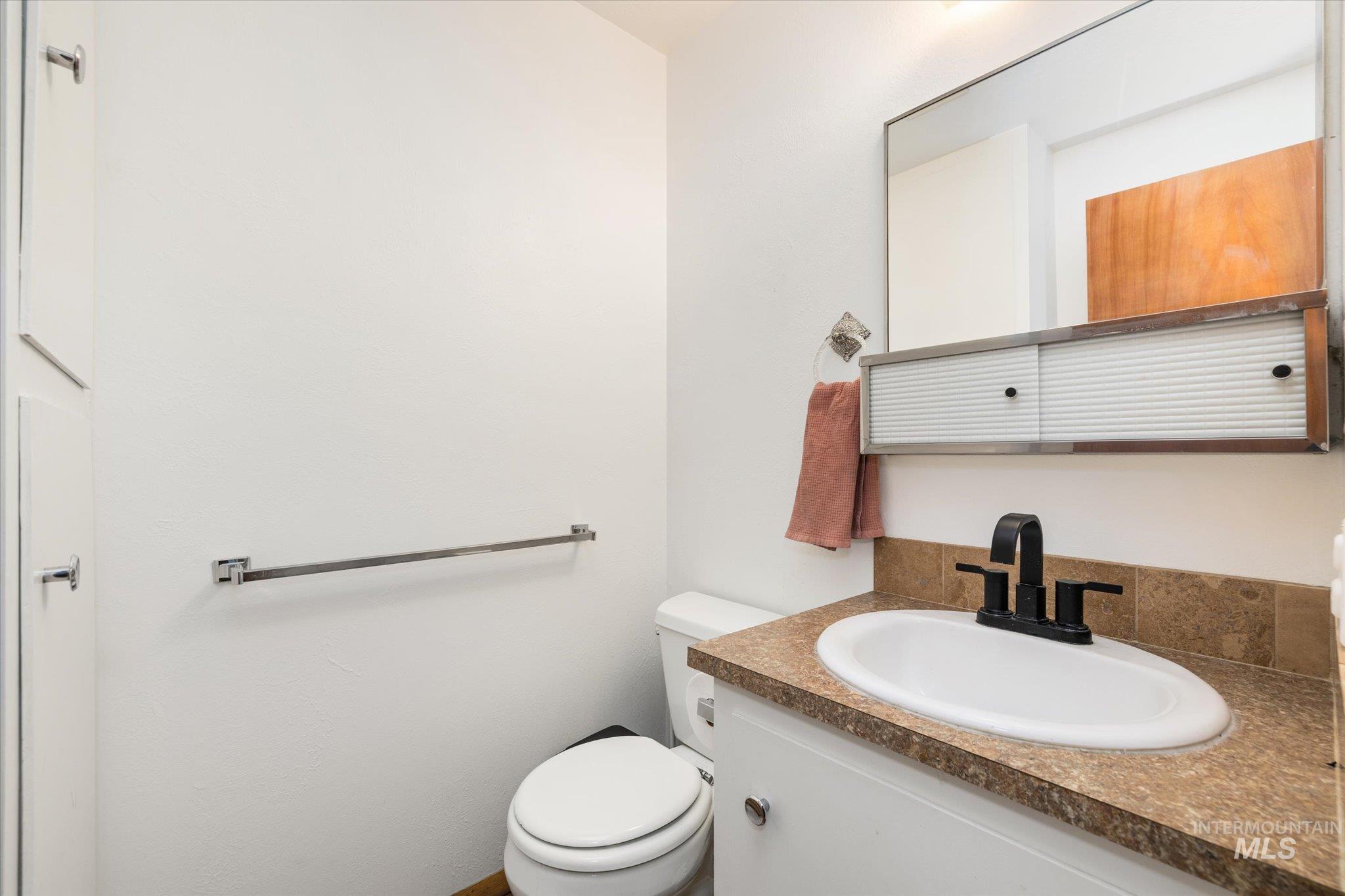 6159 S Grandjean Pl, Boise, Idaho 83709, 3 Bedrooms, 1.5 Bathrooms, Residential For Sale, Price $399,000,MLS 98982054