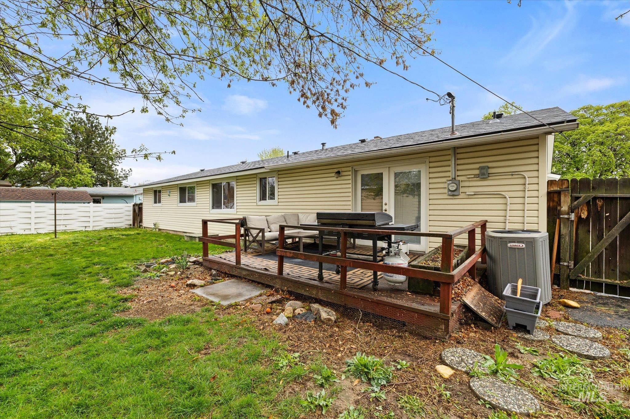 6159 S Grandjean Pl, Boise, Idaho 83709, 3 Bedrooms, 1.5 Bathrooms, Residential For Sale, Price $399,000,MLS 98982054