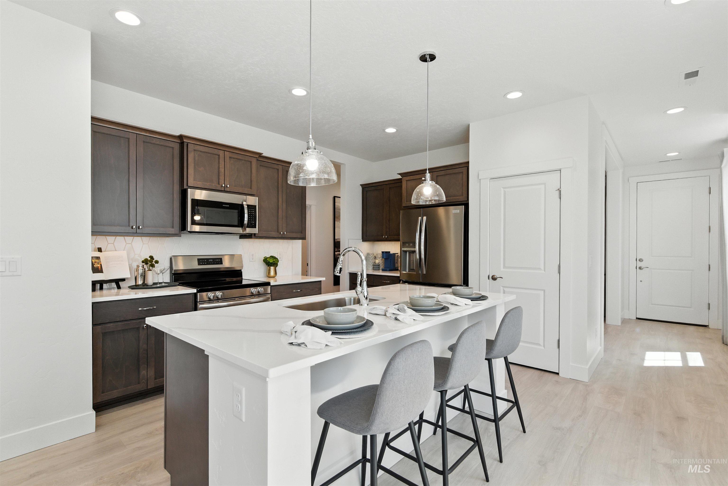 5868 N Static Line Ave, Meridian, Idaho 83646, 3 Bedrooms, 2 Bathrooms, Residential For Sale, Price $427,990, 98982055