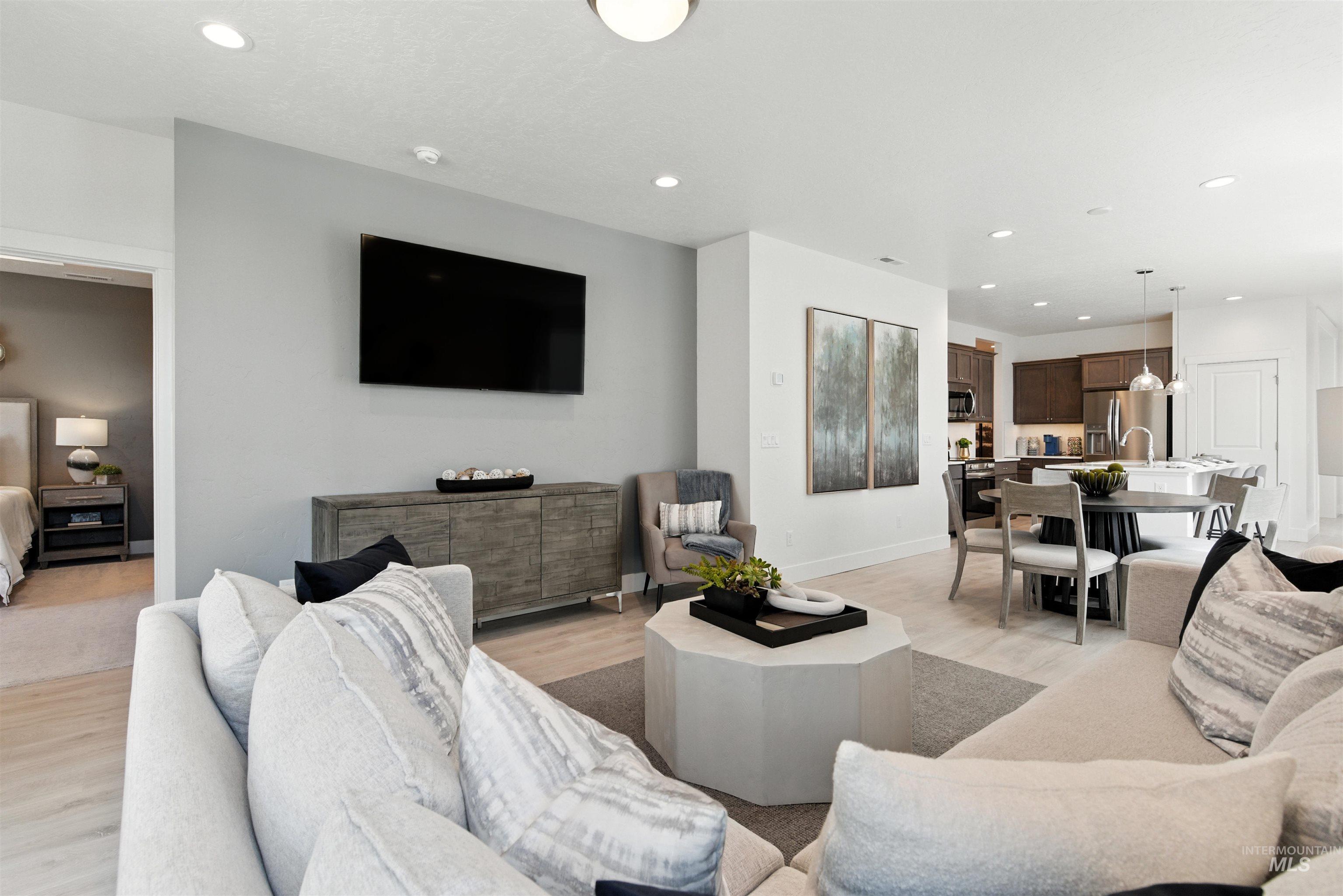 5868 N Static Line Ave, Meridian, Idaho 83646, 3 Bedrooms, 2 Bathrooms, Residential For Sale, Price $427,990, 98982055