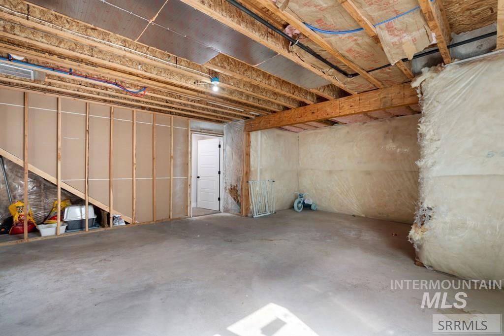 4201 N Zona Way, Idaho Falls, Idaho 83401-0000, 3 Bedrooms, 2 Bathrooms, Residential For Sale, Price $415,000, 98982062