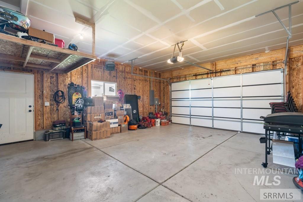 4201 N Zona Way, Idaho Falls, Idaho 83401-0000, 3 Bedrooms, 2 Bathrooms, Residential For Sale, Price $415,000, 98982062