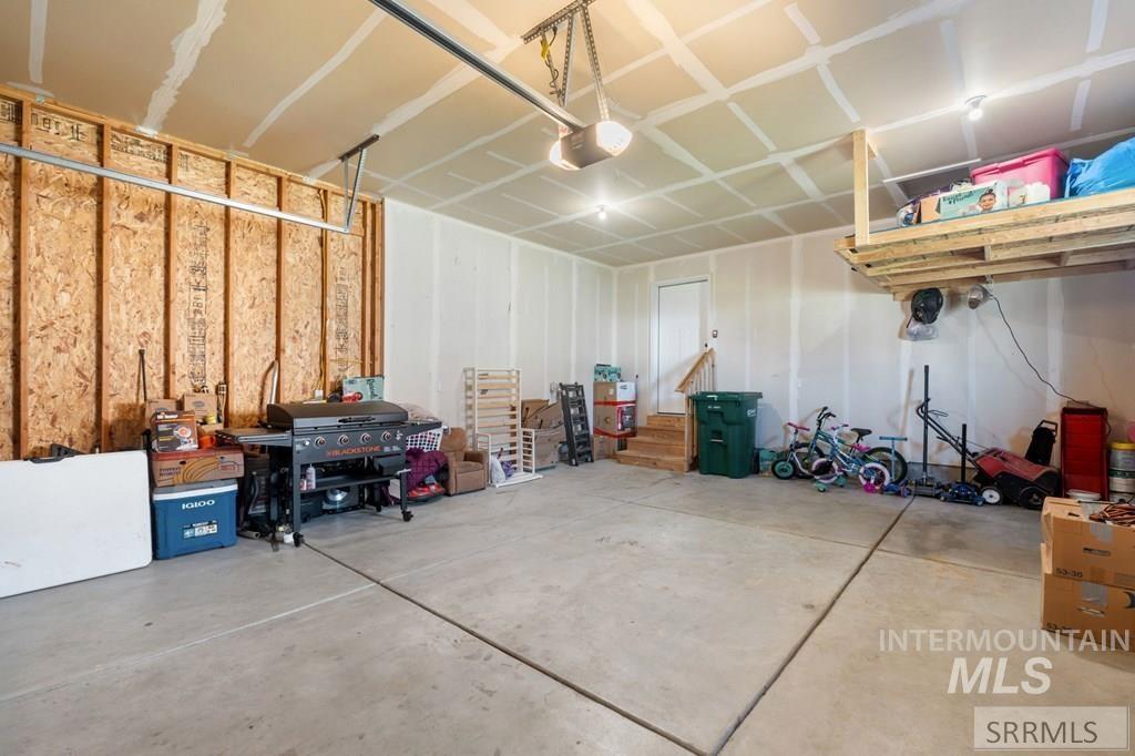 4201 N Zona Way, Idaho Falls, Idaho 83401-0000, 3 Bedrooms, 2 Bathrooms, Residential For Sale, Price $415,000, 98982062