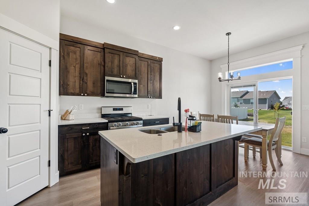 4201 N Zona Way, Idaho Falls, Idaho 83401-0000, 3 Bedrooms, 2 Bathrooms, Residential For Sale, Price $415,000, 98982062