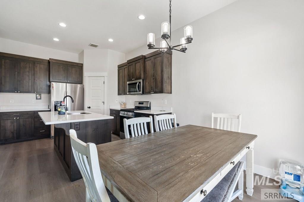 4201 N Zona Way, Idaho Falls, Idaho 83401-0000, 3 Bedrooms, 2 Bathrooms, Residential For Sale, Price $415,000, 98982062