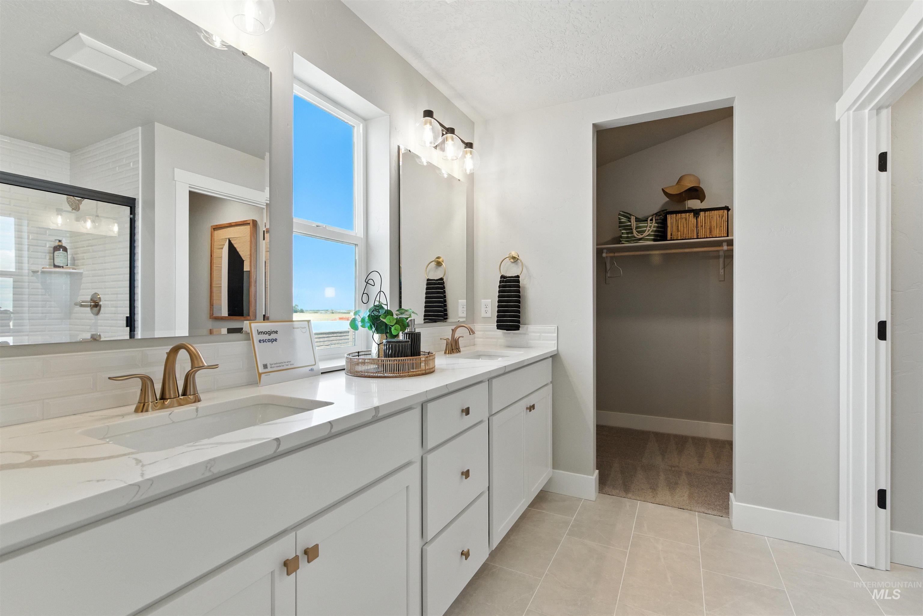 5520 W Lost Rapids St, Meridian, Idaho 83646, 3 Bedrooms, 2.5 Bathrooms, Residential For Sale, Price $469,990, 98982063