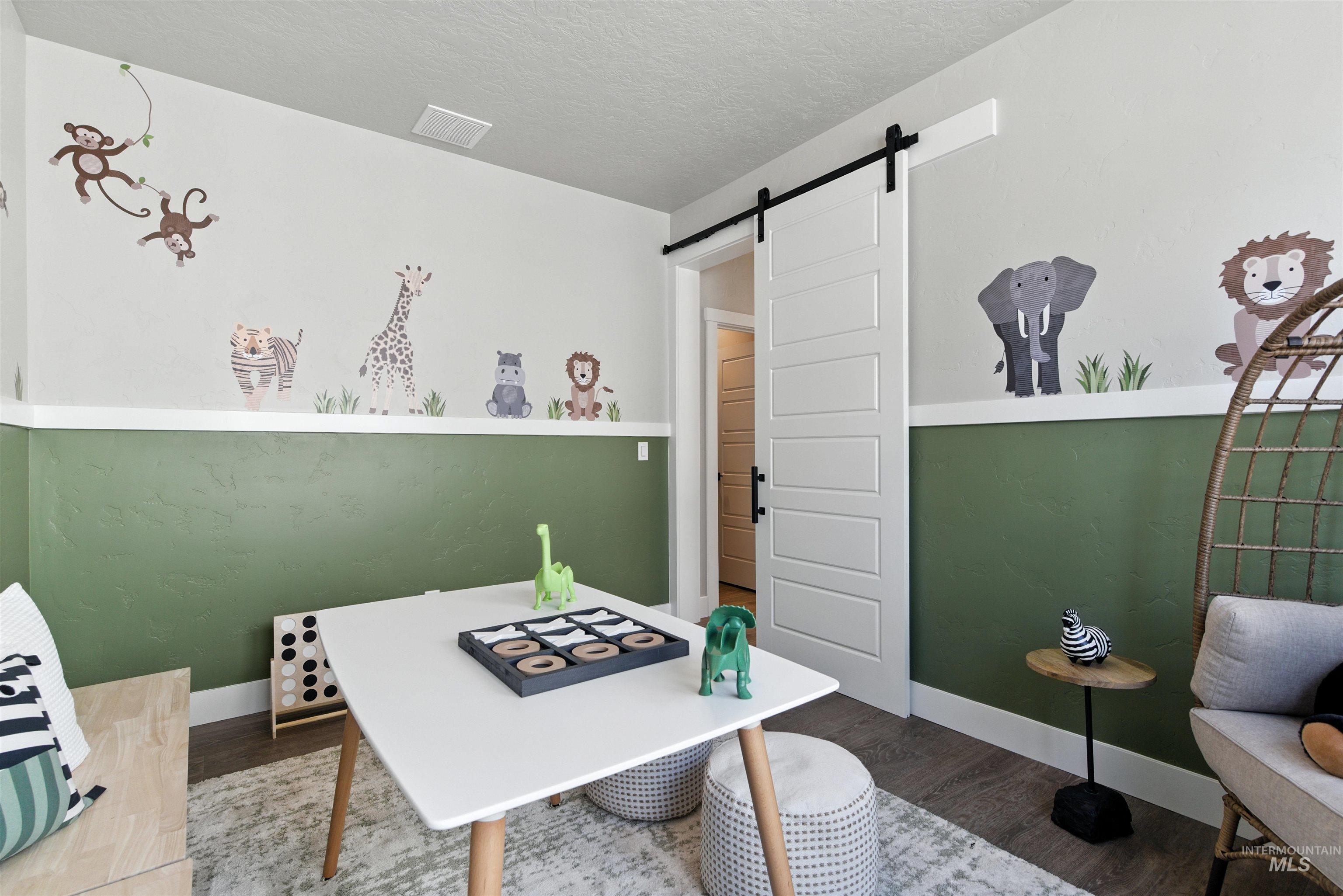 5520 W Lost Rapids St, Meridian, Idaho 83646, 3 Bedrooms, 2.5 Bathrooms, Residential For Sale, Price $469,990, 98982063