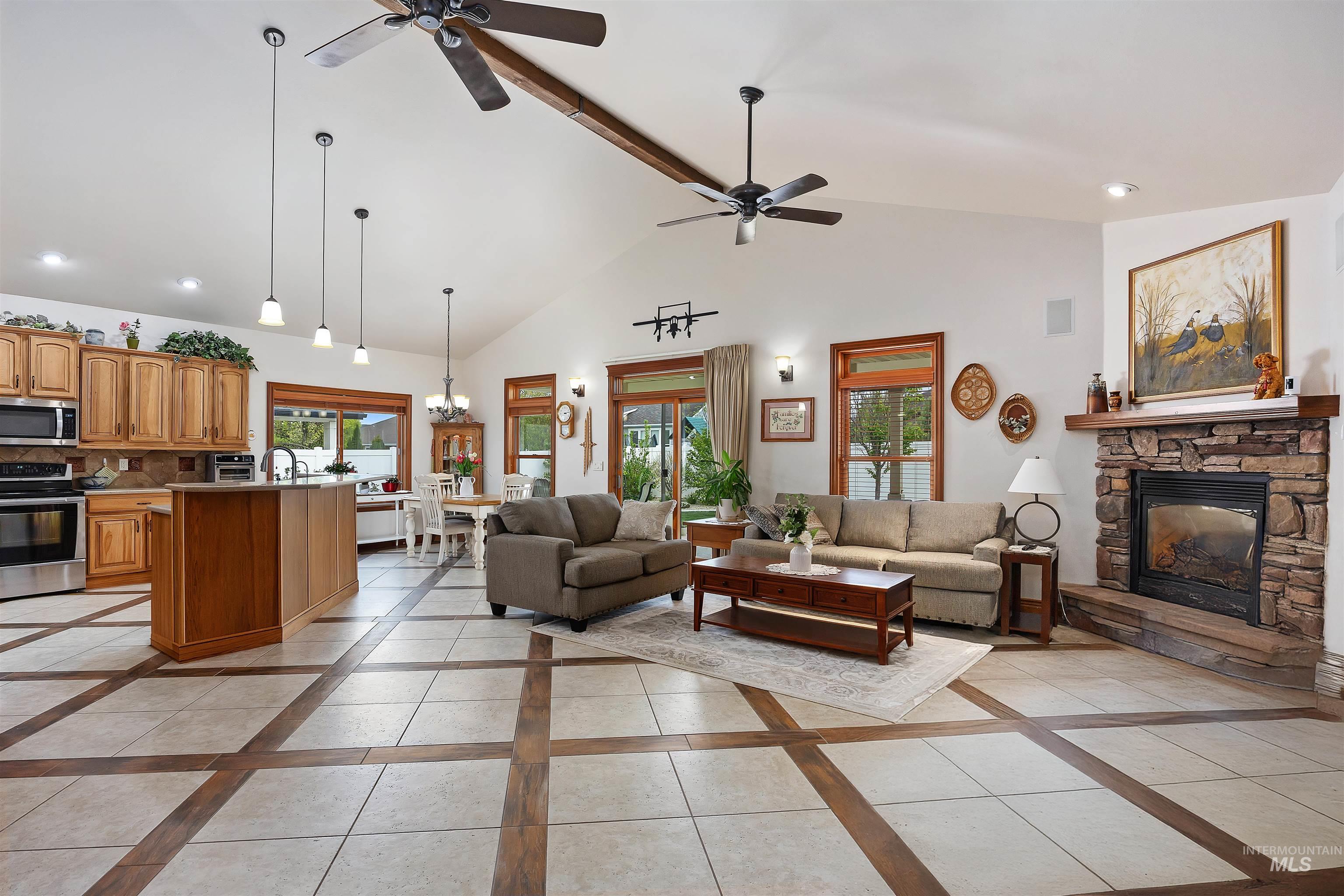 638 Sunfire Dr., Twin Falls, Idaho 83301, 3 Bedrooms, 2.5 Bathrooms, Residential For Sale, Price $509,900, 98982065